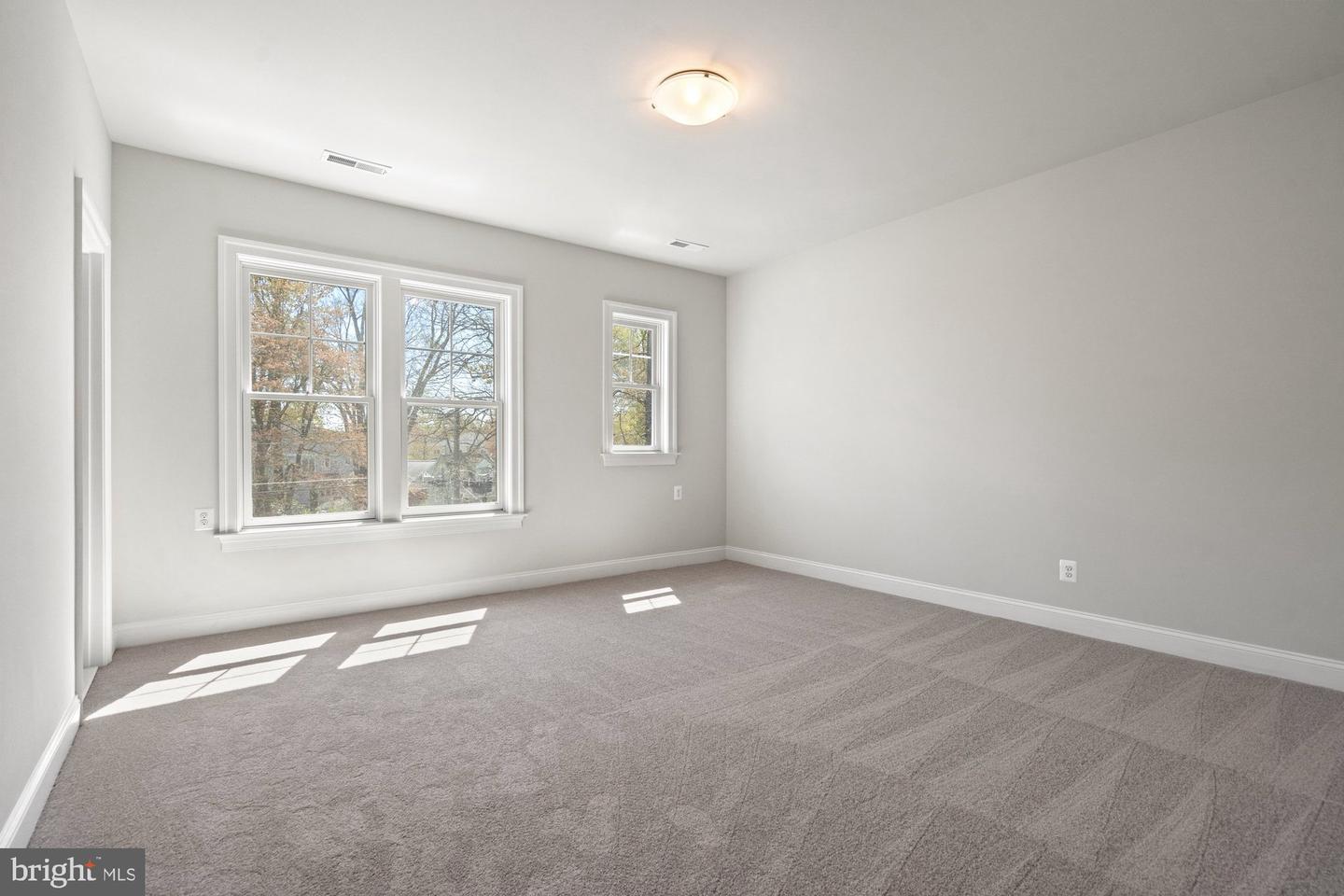 923 WARE ST SW, VIENNA, Virginia 22180, 6 Bedrooms Bedrooms, ,6 BathroomsBathrooms,Residential,For sale,923 WARE ST SW,VAFX2229068 MLS # VAFX2229068