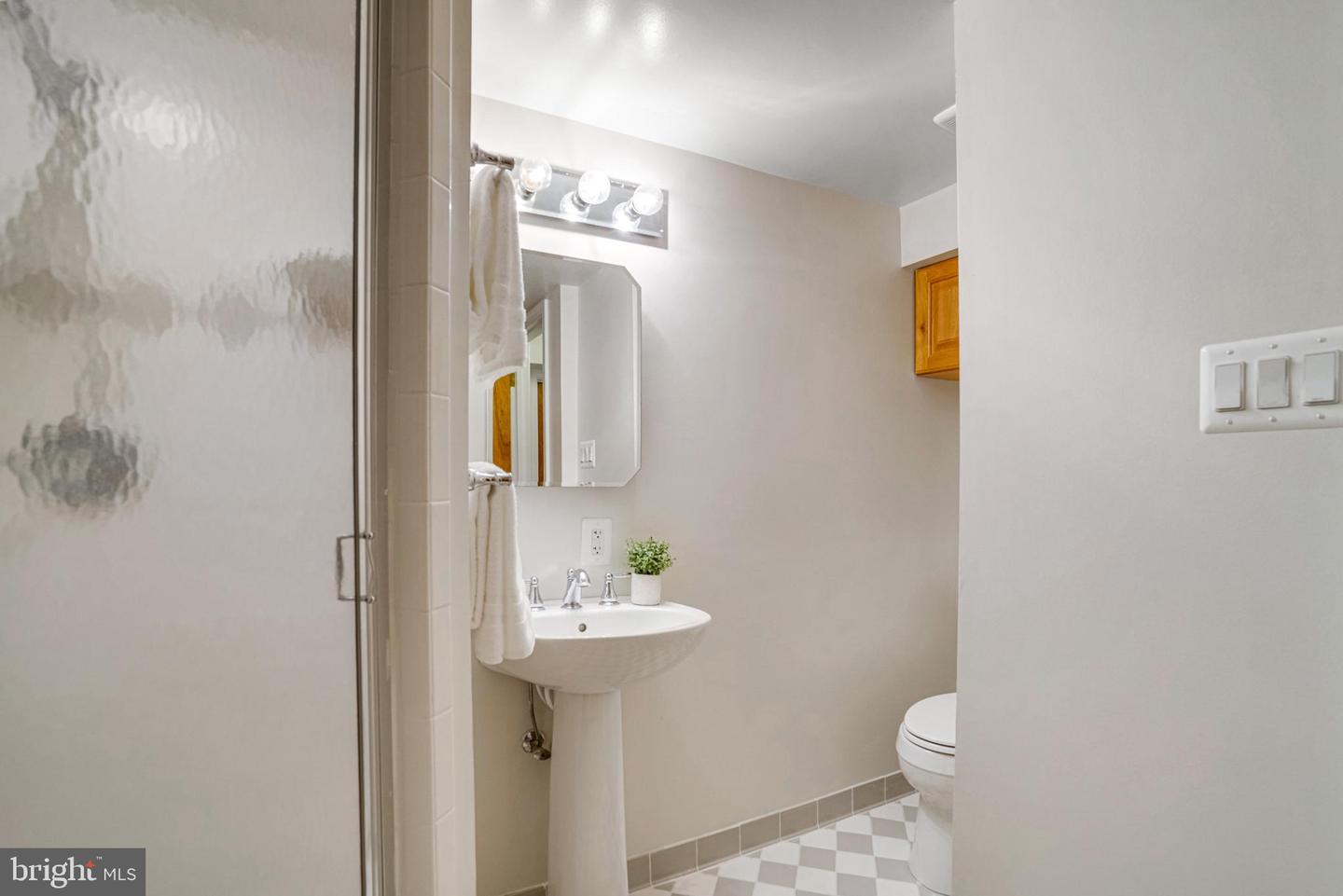 1705 N QUESADA ST, ARLINGTON, Virginia 22205, 3 Bedrooms Bedrooms, ,2 BathroomsBathrooms,Residential,For sale,1705 N QUESADA ST,VAAR2054756 MLS # VAAR2054756