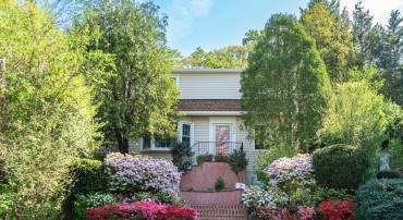 1705 N QUESADA ST, ARLINGTON, Virginia 22205, 3 Bedrooms Bedrooms, ,2 BathroomsBathrooms,Residential,For sale,1705 N QUESADA ST,VAAR2054756 MLS # VAAR2054756