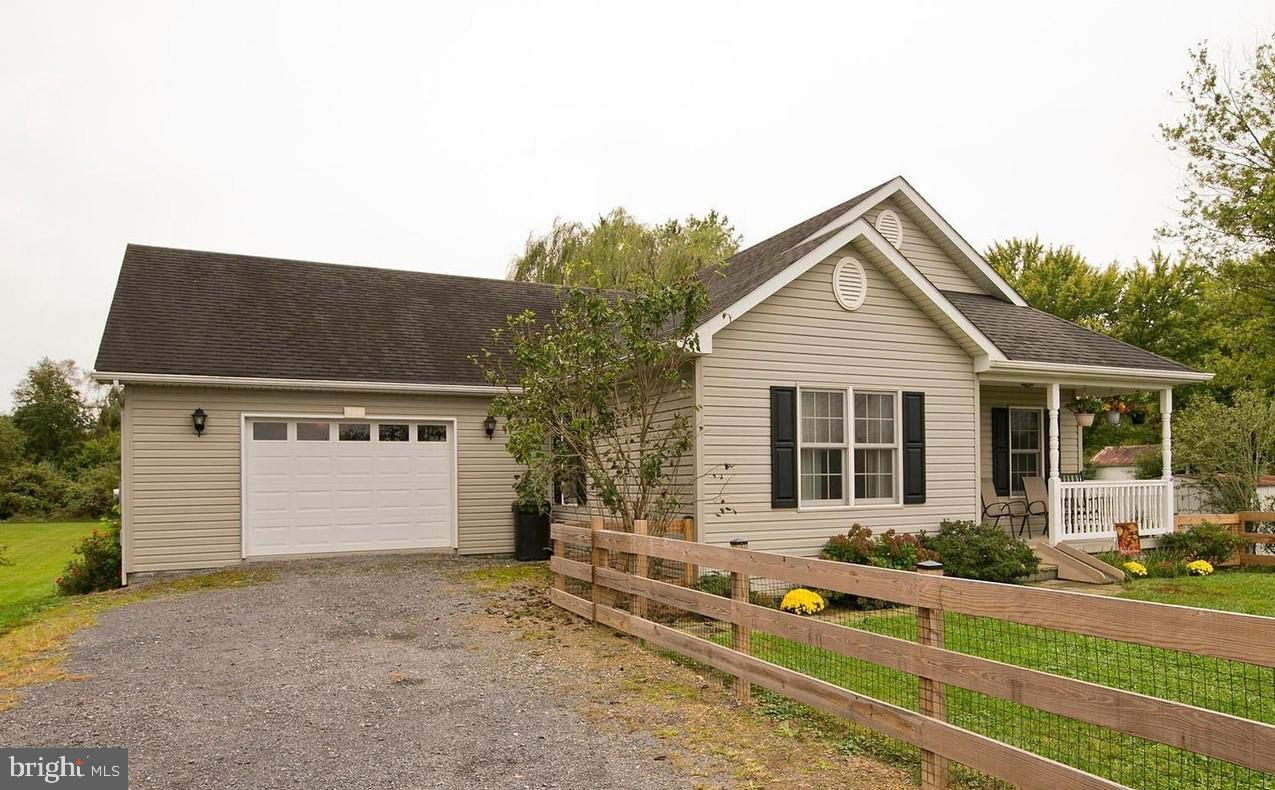 200 WOODBINE RD, CLEAR BROOK, Virginia 22624, 3 Bedrooms Bedrooms, ,2 BathroomsBathrooms,Residential,For sale,200 WOODBINE RD,VAFV2033144 MLS # VAFV2033144