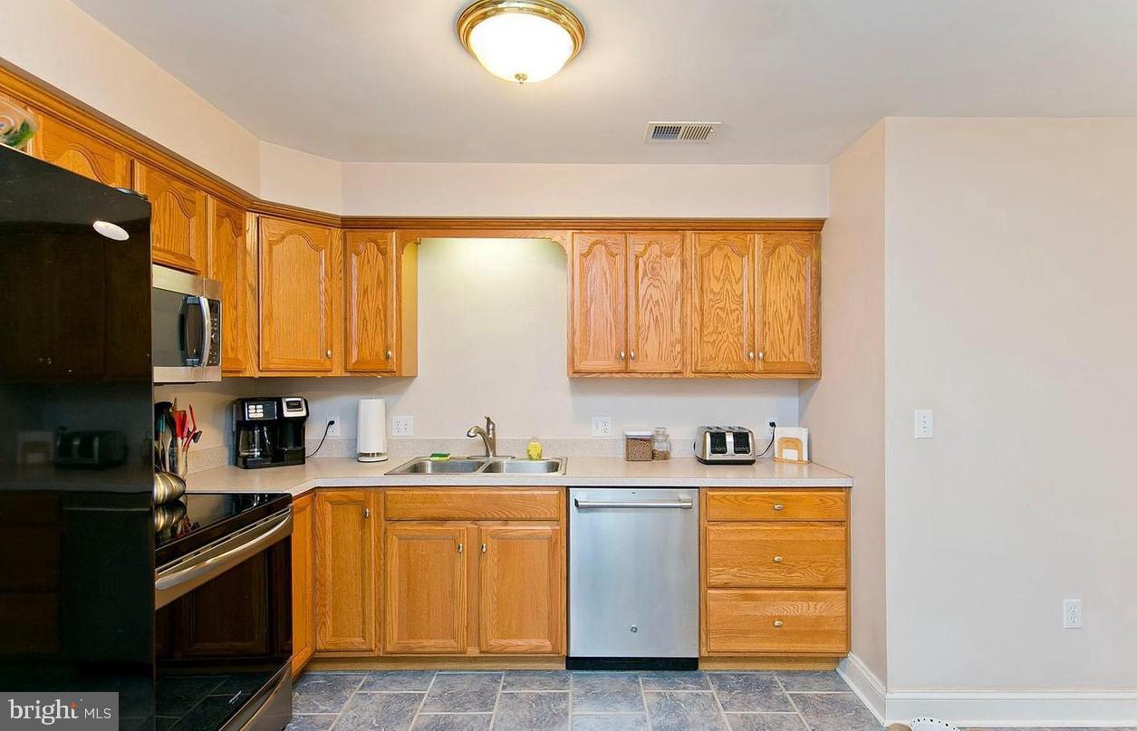 200 WOODBINE RD, CLEAR BROOK, Virginia 22624, 3 Bedrooms Bedrooms, ,2 BathroomsBathrooms,Residential,For sale,200 WOODBINE RD,VAFV2033144 MLS # VAFV2033144