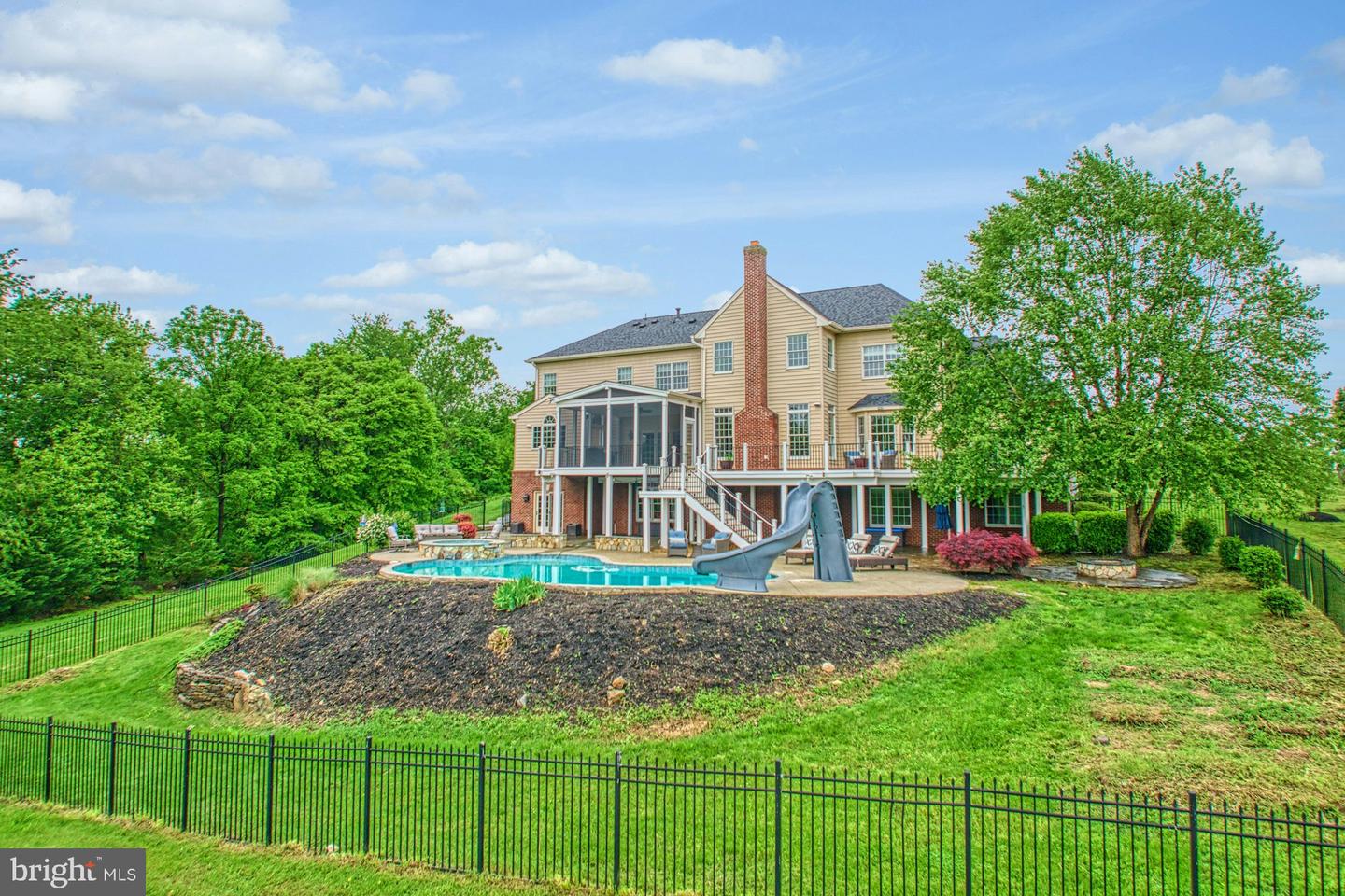 18102 EAGLESHAM CT, LEESBURG, Virginia 20175, 5 Bedrooms Bedrooms, ,5 BathroomsBathrooms,Residential,For sale,18102 EAGLESHAM CT,VALO2092994 MLS # VALO2092994