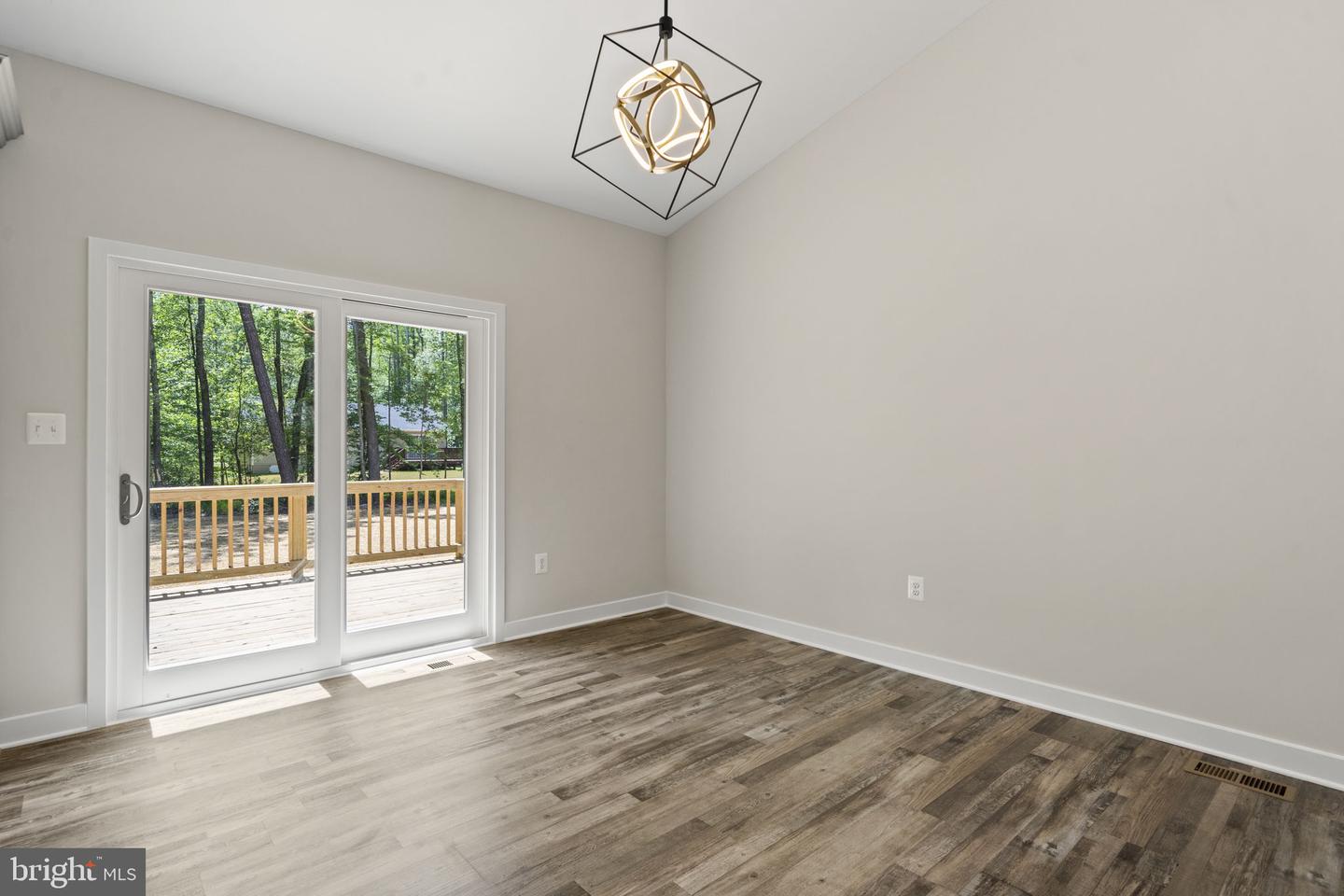 77 FOREST GROVE RD, COLONIAL BEACH, Virginia 22443, 3 Bedrooms Bedrooms, ,2 BathroomsBathrooms,Residential,For sale,77 FOREST GROVE RD,VAWE2008646 MLS # VAWE2008646