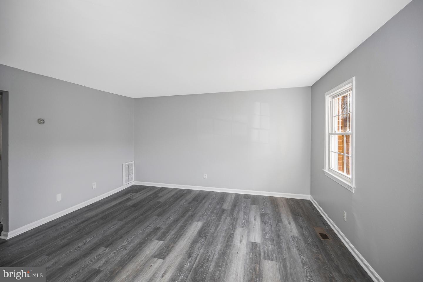 712 OLDE GREENWICH CIR, FREDERICKSBURG, Virginia 22408, 4 Bedrooms Bedrooms, ,2 BathroomsBathrooms,Residential,For sale,712 OLDE GREENWICH CIR,VASP2032728 MLS # VASP2032728