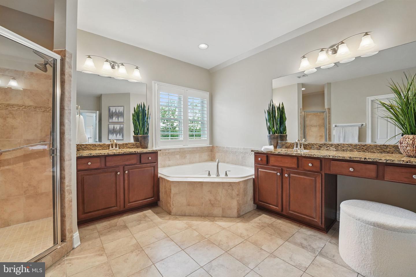 16970 CARMICHAEL PL, PURCELLVILLE, Virginia 20132, 4 Bedrooms Bedrooms, ,4 BathroomsBathrooms,Residential,For sale,16970 CARMICHAEL PL,VALO2095580 MLS # VALO2095580