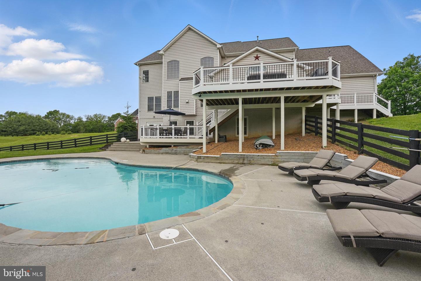 16970 CARMICHAEL PL, PURCELLVILLE, Virginia 20132, 4 Bedrooms Bedrooms, ,4 BathroomsBathrooms,Residential,For sale,16970 CARMICHAEL PL,VALO2095580 MLS # VALO2095580