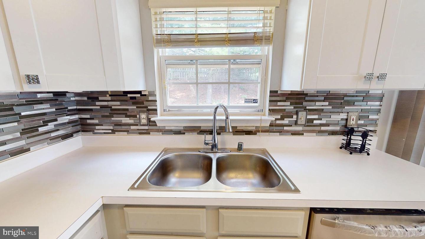 14131 ROCKINGHORSE DR, WOODBRIDGE, Virginia 22193, 4 Bedrooms Bedrooms, ,3 BathroomsBathrooms,Residential,For sale,14131 ROCKINGHORSE DR,VAPW2094716 MLS # VAPW2094716