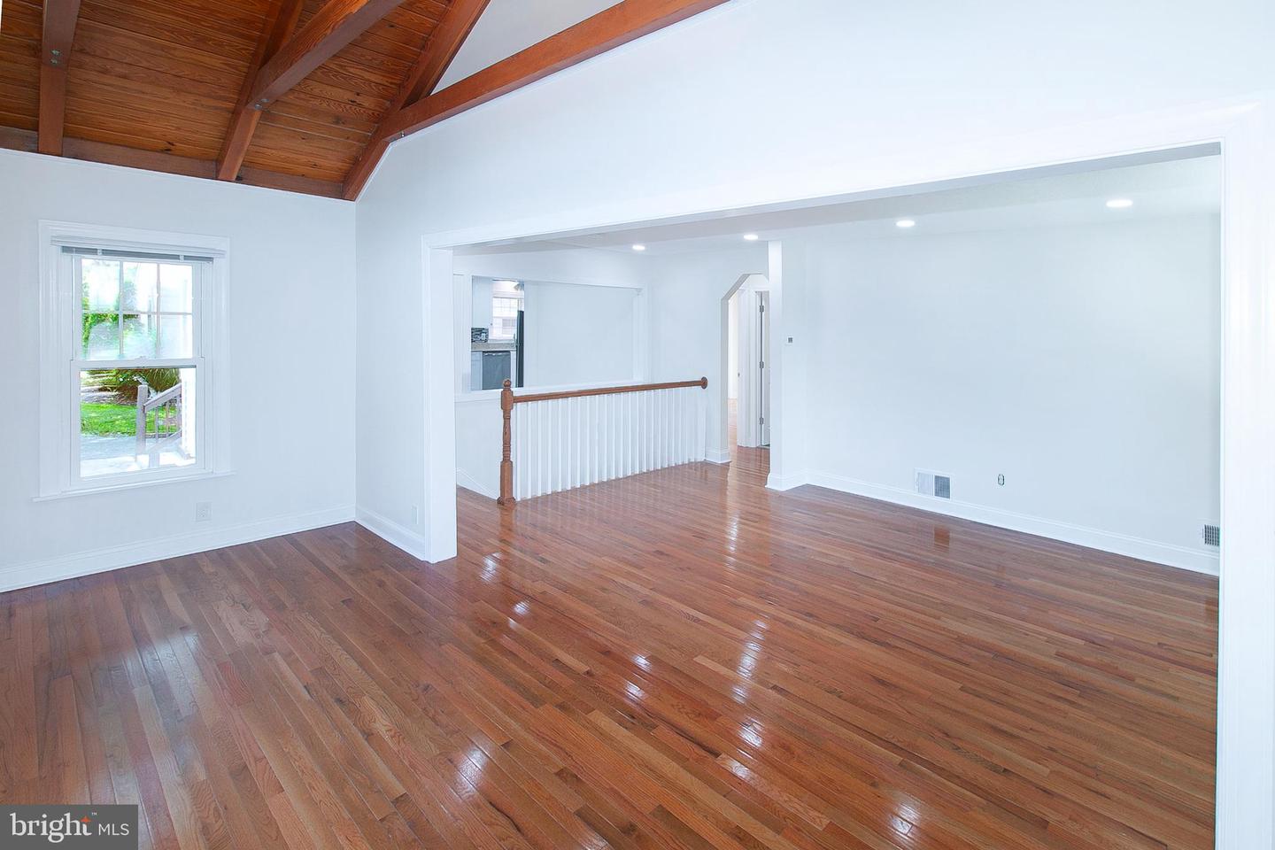 2904 FAIRMONT ST, FALLS CHURCH, Virginia 22042, 3 Bedrooms Bedrooms, ,3 BathroomsBathrooms,Residential,For sale,2904 FAIRMONT ST,VAFX2241322 MLS # VAFX2241322