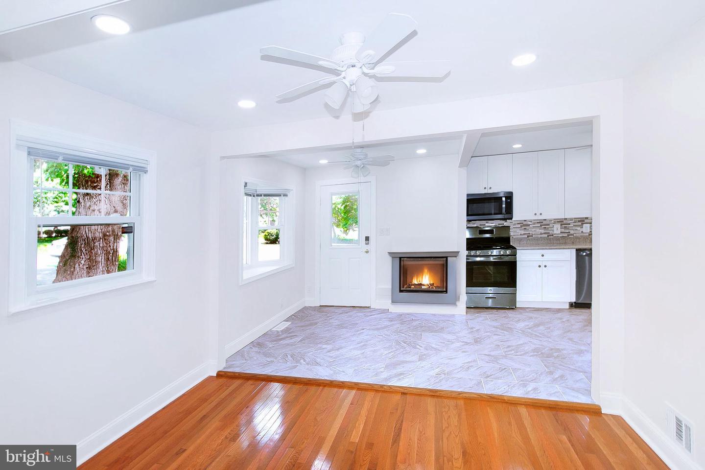 2904 FAIRMONT ST, FALLS CHURCH, Virginia 22042, 3 Bedrooms Bedrooms, ,3 BathroomsBathrooms,Residential,For sale,2904 FAIRMONT ST,VAFX2241322 MLS # VAFX2241322