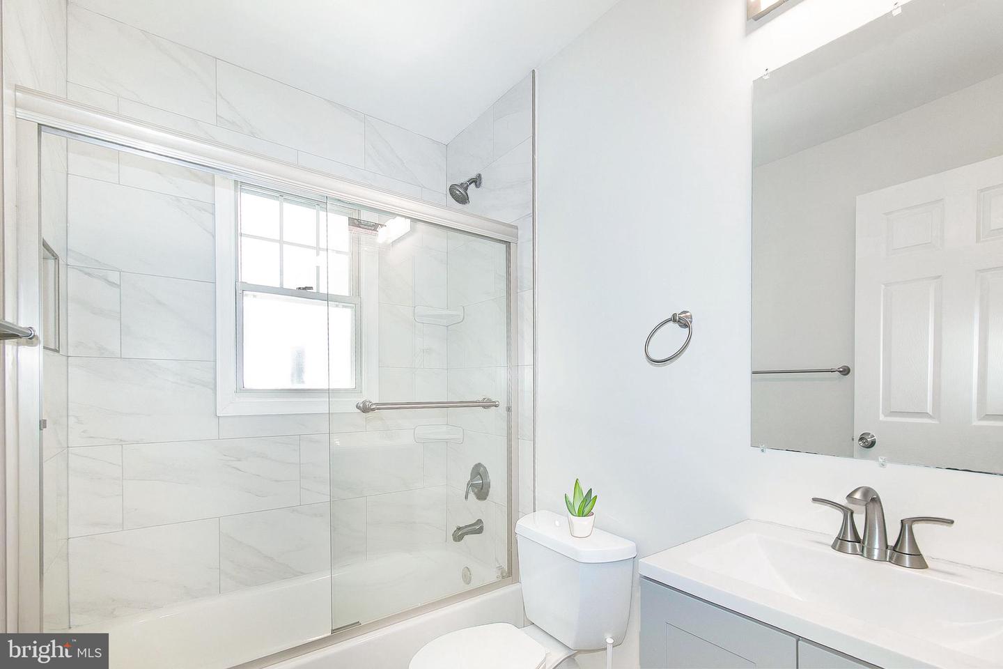 2904 FAIRMONT ST, FALLS CHURCH, Virginia 22042, 3 Bedrooms Bedrooms, ,3 BathroomsBathrooms,Residential,For sale,2904 FAIRMONT ST,VAFX2241322 MLS # VAFX2241322