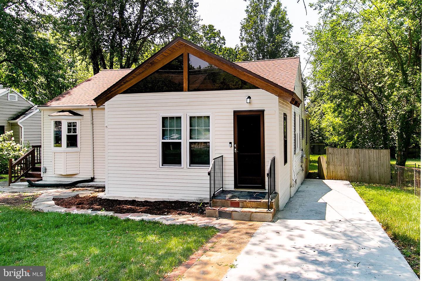 2904 FAIRMONT ST, FALLS CHURCH, Virginia 22042, 3 Bedrooms Bedrooms, ,3 BathroomsBathrooms,Residential,For sale,2904 FAIRMONT ST,VAFX2241322 MLS # VAFX2241322