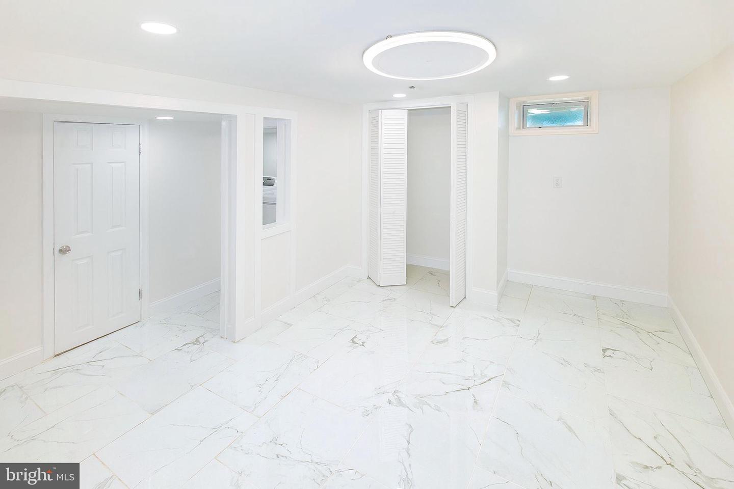 2904 FAIRMONT ST, FALLS CHURCH, Virginia 22042, 3 Bedrooms Bedrooms, ,3 BathroomsBathrooms,Residential,For sale,2904 FAIRMONT ST,VAFX2241322 MLS # VAFX2241322
