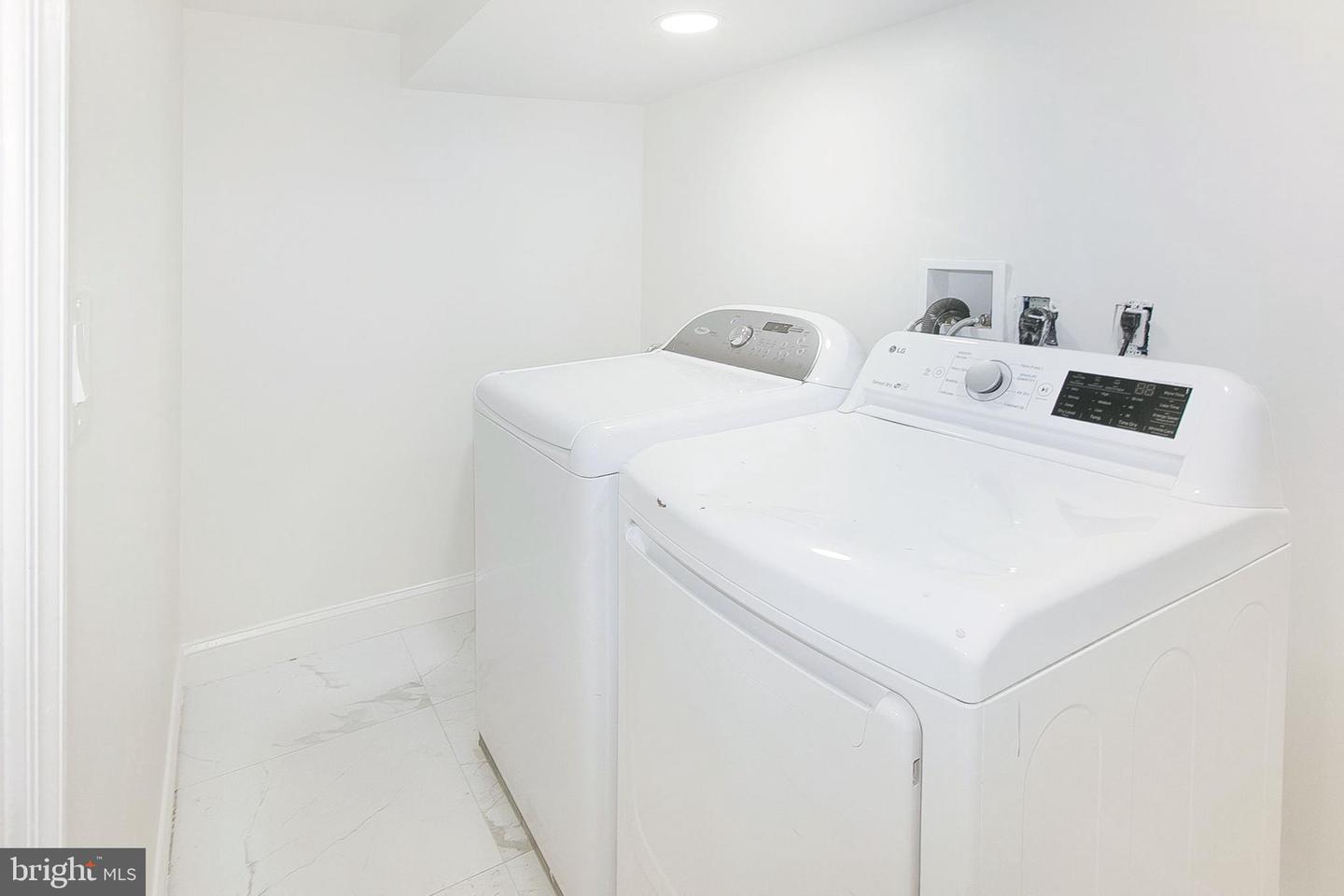 2904 FAIRMONT ST, FALLS CHURCH, Virginia 22042, 3 Bedrooms Bedrooms, ,3 BathroomsBathrooms,Residential,For sale,2904 FAIRMONT ST,VAFX2241322 MLS # VAFX2241322