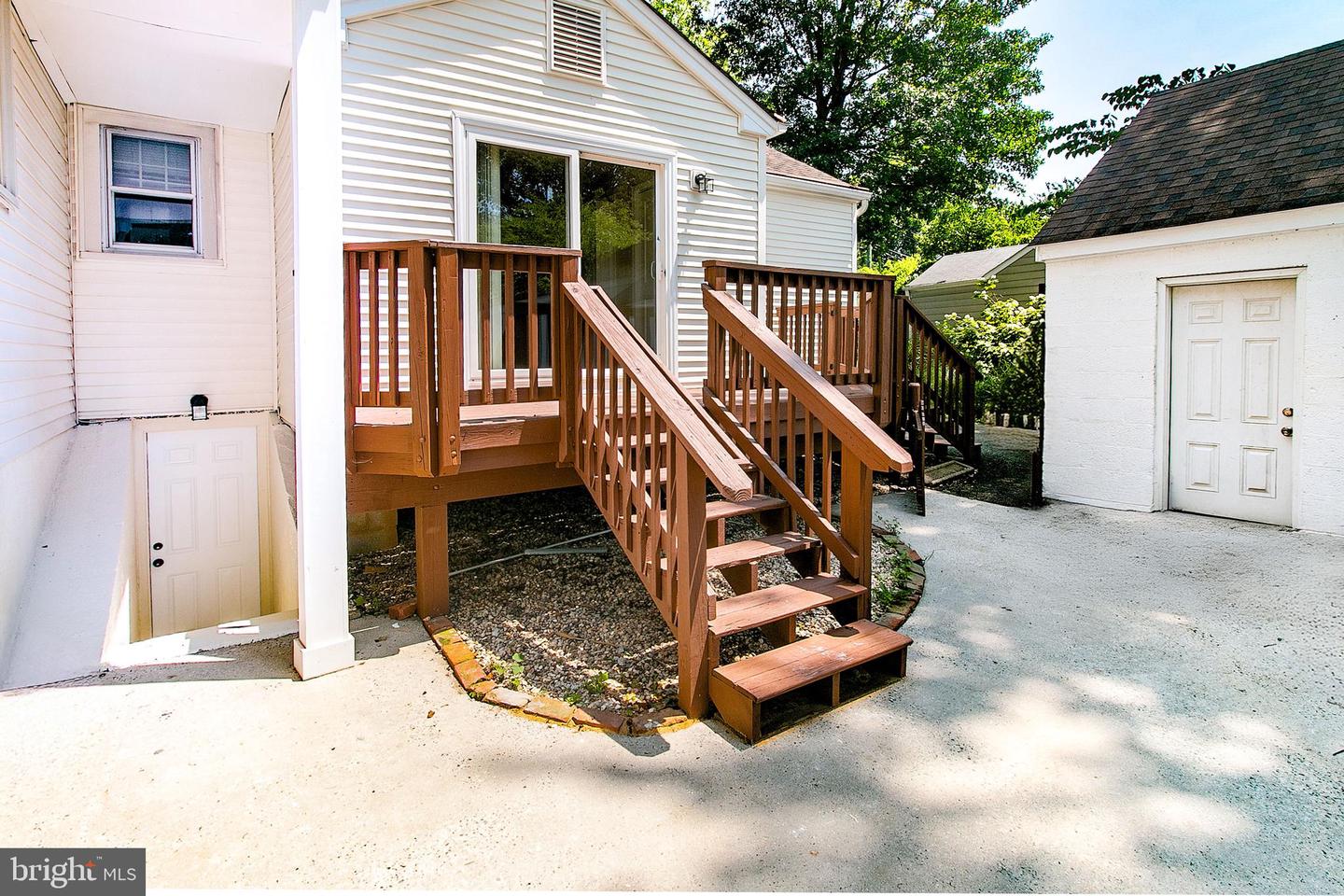 2904 FAIRMONT ST, FALLS CHURCH, Virginia 22042, 3 Bedrooms Bedrooms, ,3 BathroomsBathrooms,Residential,For sale,2904 FAIRMONT ST,VAFX2241322 MLS # VAFX2241322