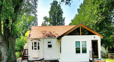 2904 FAIRMONT ST, FALLS CHURCH, Virginia 22042, 3 Bedrooms Bedrooms, ,3 BathroomsBathrooms,Residential,For sale,2904 FAIRMONT ST,VAFX2241322 MLS # VAFX2241322