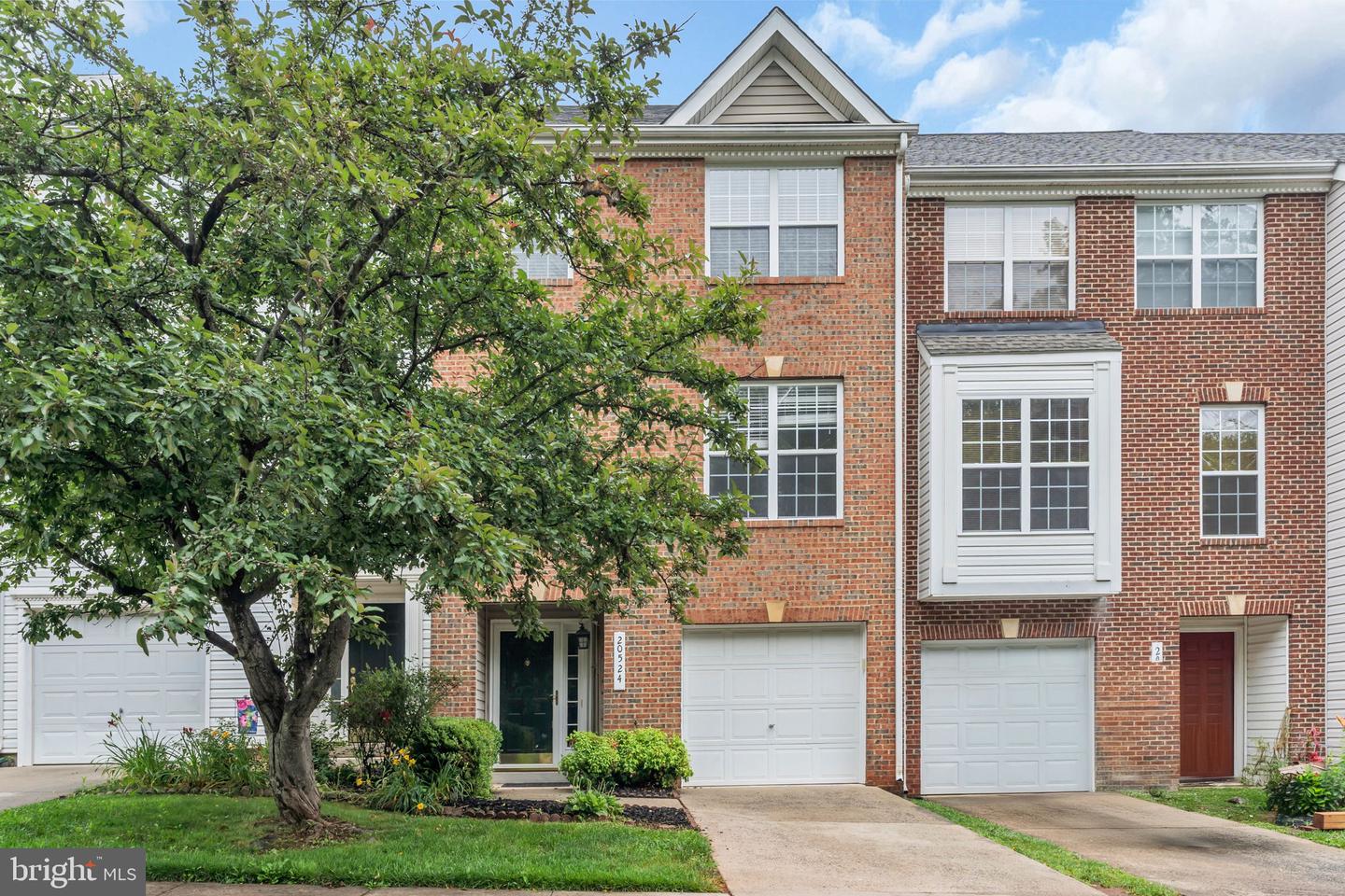 20524 BLUE HERON TER, STERLING, Virginia 20165, 3 Bedrooms Bedrooms, ,3 BathroomsBathrooms,Residential,For sale,20524 BLUE HERON TER,VALO2097782 MLS # VALO2097782