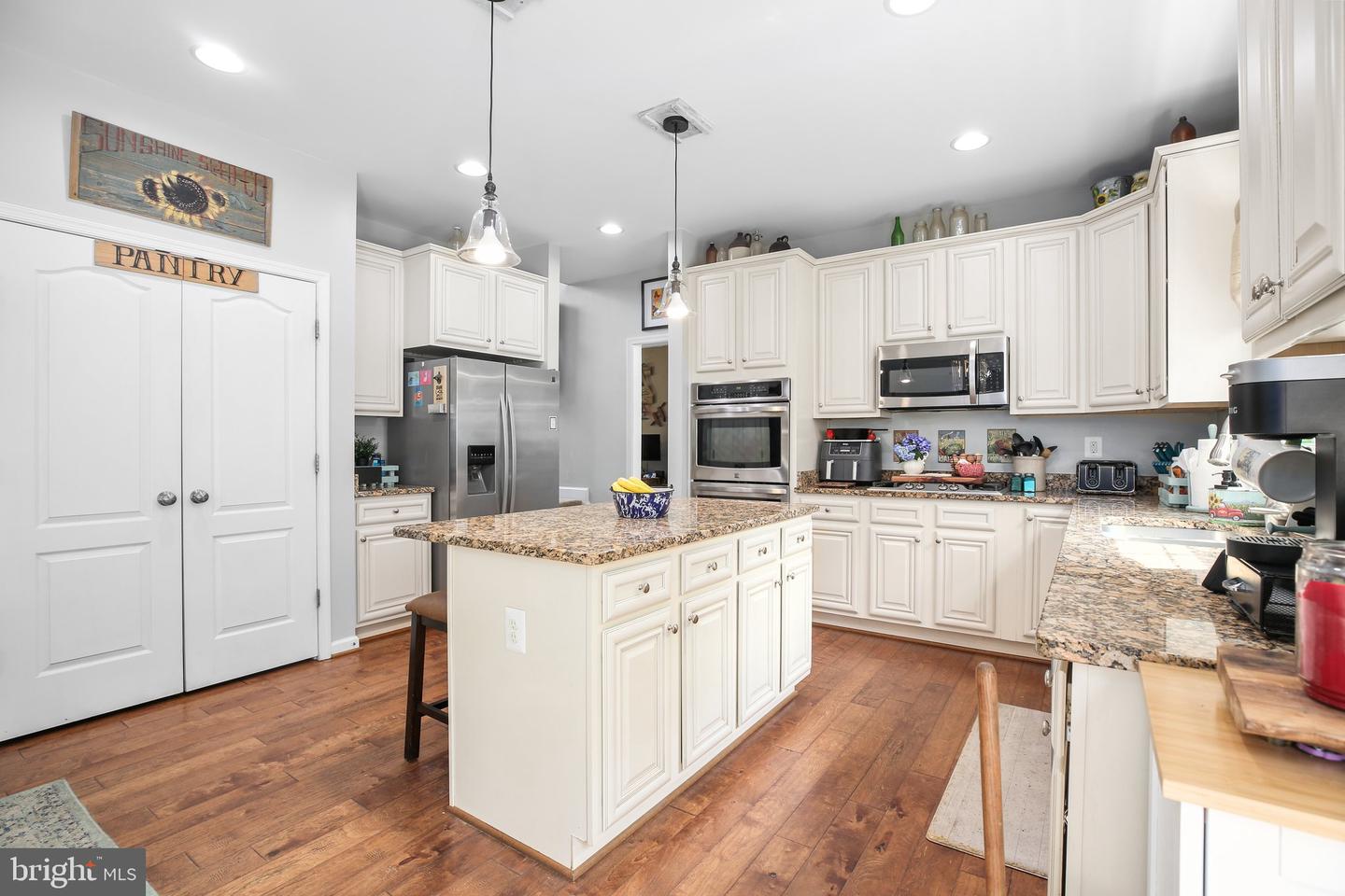 550 LONG MEADOW DR, FREDERICKSBURG, Virginia 22406, 4 Bedrooms Bedrooms, ,2 BathroomsBathrooms,Residential,For sale,550 LONG MEADOW DR,VAST2039208 MLS # VAST2039208