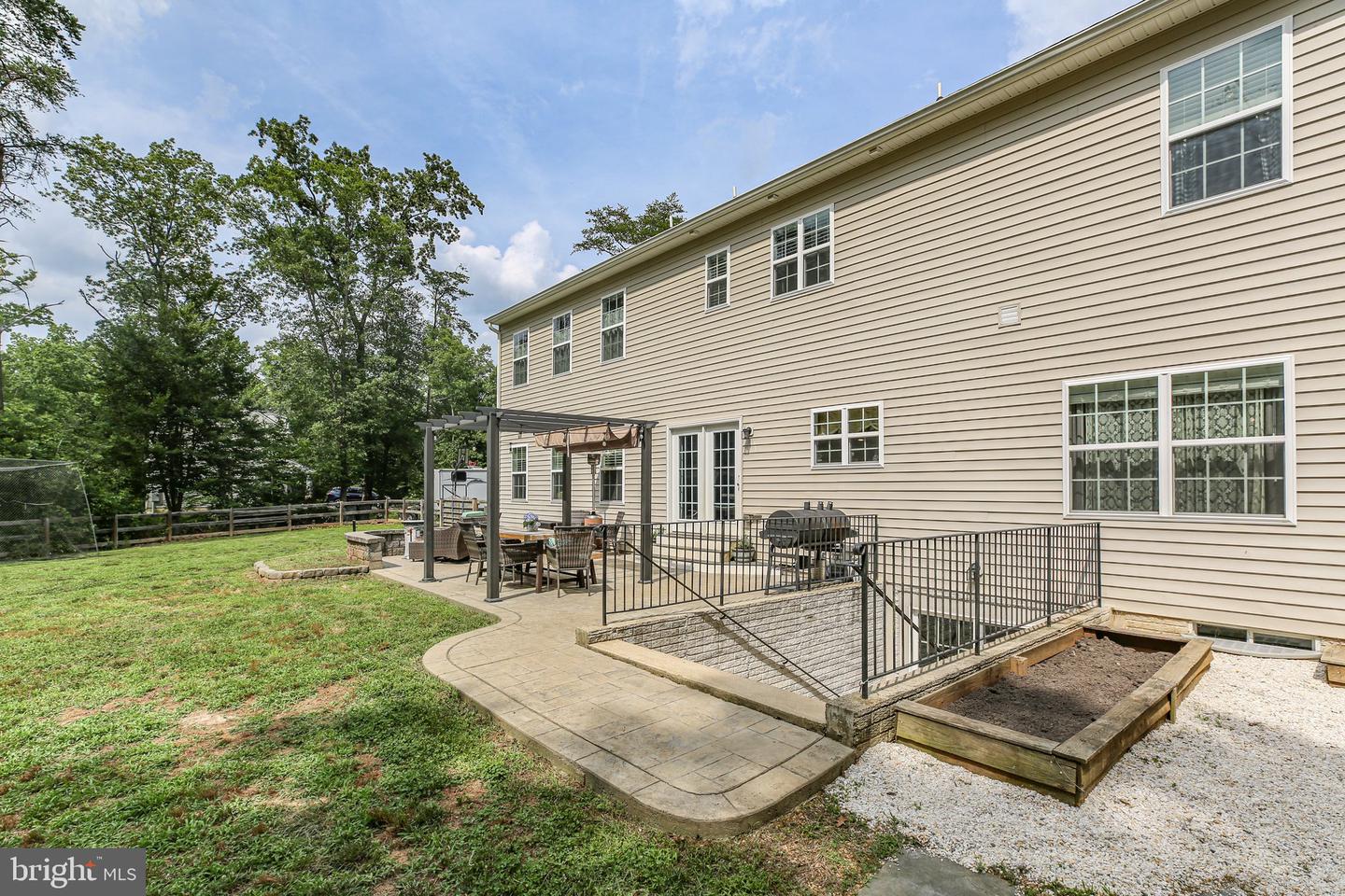 550 LONG MEADOW DR, FREDERICKSBURG, Virginia 22406, 4 Bedrooms Bedrooms, ,2 BathroomsBathrooms,Residential,For sale,550 LONG MEADOW DR,VAST2039208 MLS # VAST2039208