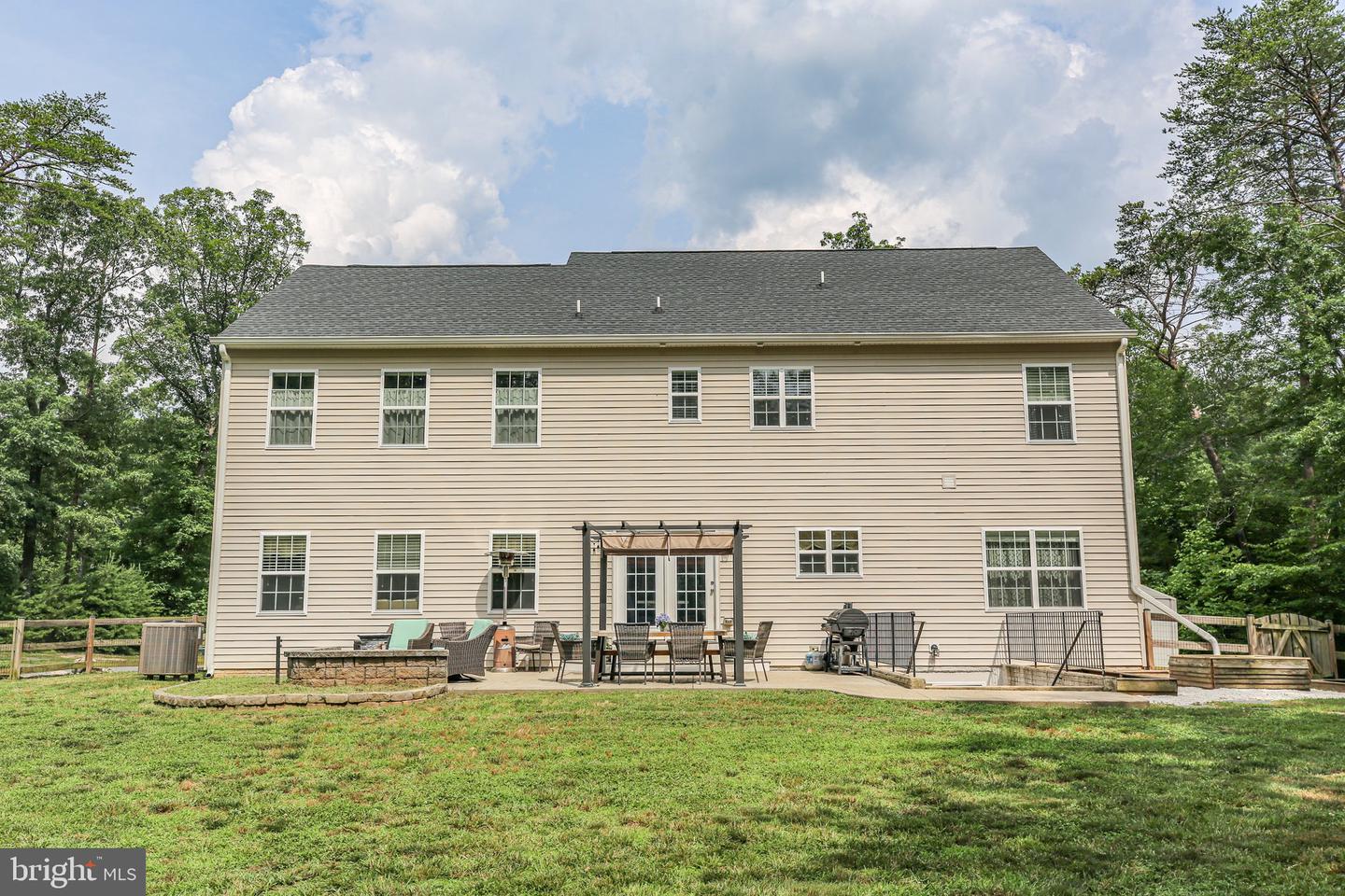 550 LONG MEADOW DR, FREDERICKSBURG, Virginia 22406, 4 Bedrooms Bedrooms, ,2 BathroomsBathrooms,Residential,For sale,550 LONG MEADOW DR,VAST2039208 MLS # VAST2039208