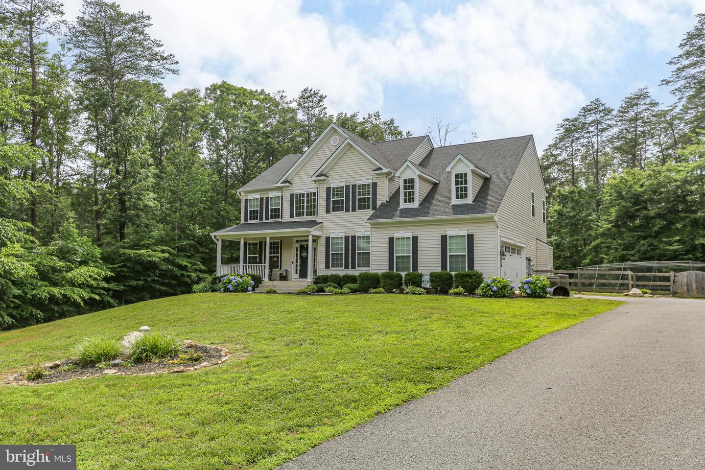 550 LONG MEADOW DR, FREDERICKSBURG, Virginia 22406, 4 Bedrooms Bedrooms, ,2 BathroomsBathrooms,Residential,For sale,550 LONG MEADOW DR,VAST2039208 MLS # VAST2039208