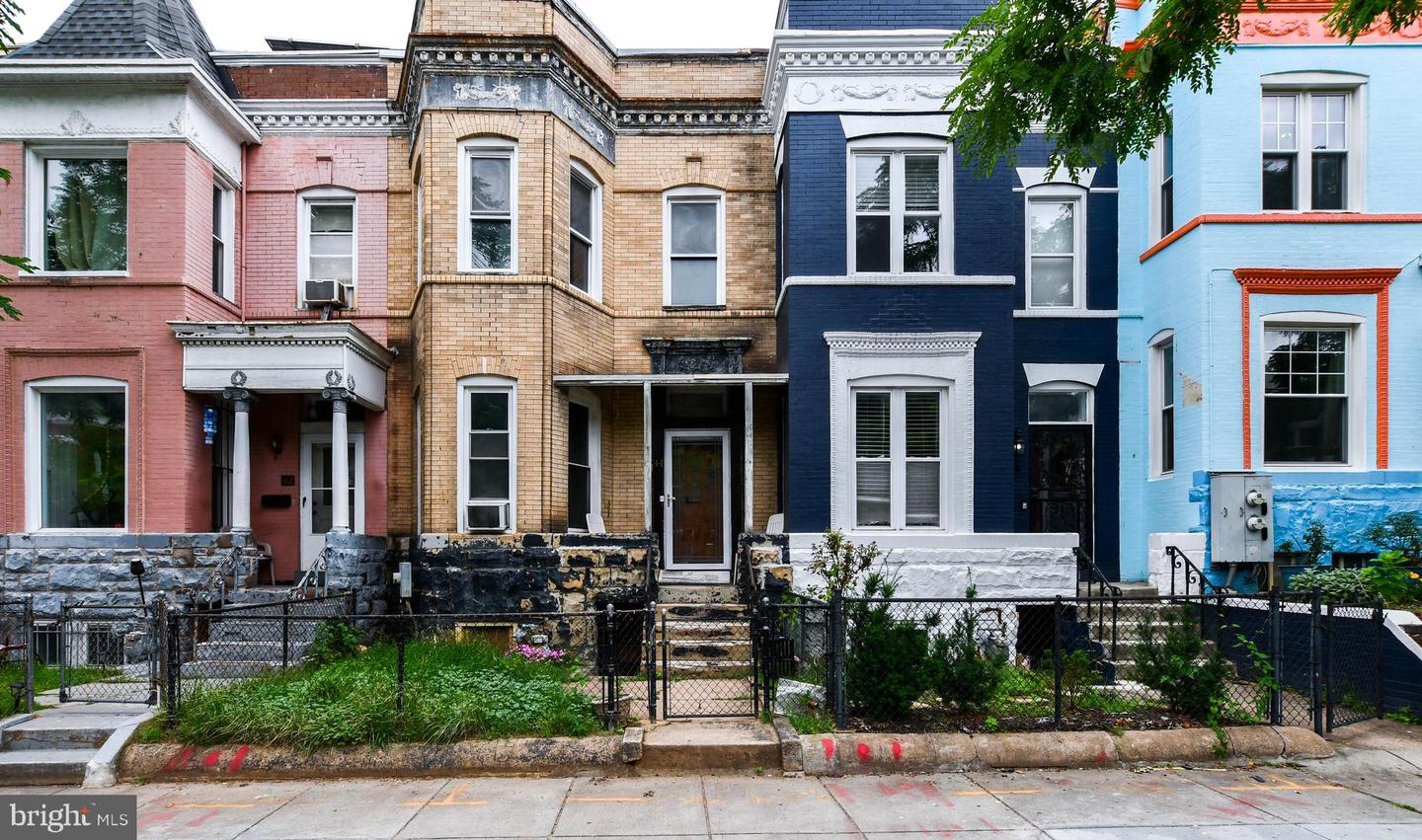 44 Q ST NE, WASHINGTON, District Of Columbia 20002, 3 Bedrooms Bedrooms, ,1 BathroomBathrooms,Residential,For sale,44 Q ST NE,DCDC2205268 MLS # DCDC2205268