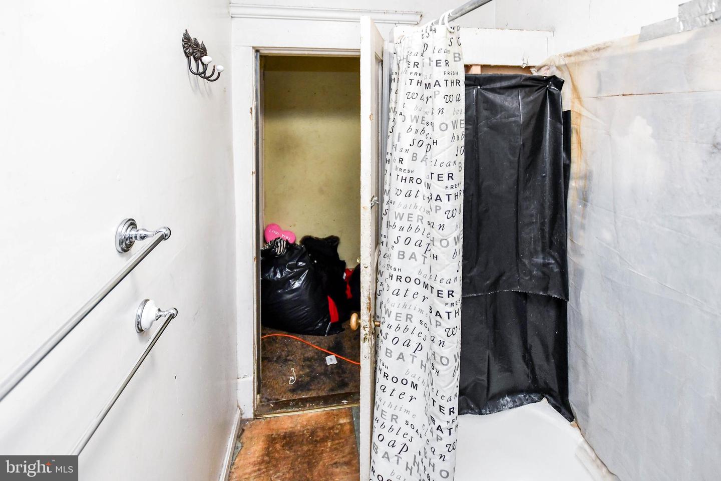 44 Q ST NE, WASHINGTON, District Of Columbia 20002, 3 Bedrooms Bedrooms, ,1 BathroomBathrooms,Residential,For sale,44 Q ST NE,DCDC2205268 MLS # DCDC2205268