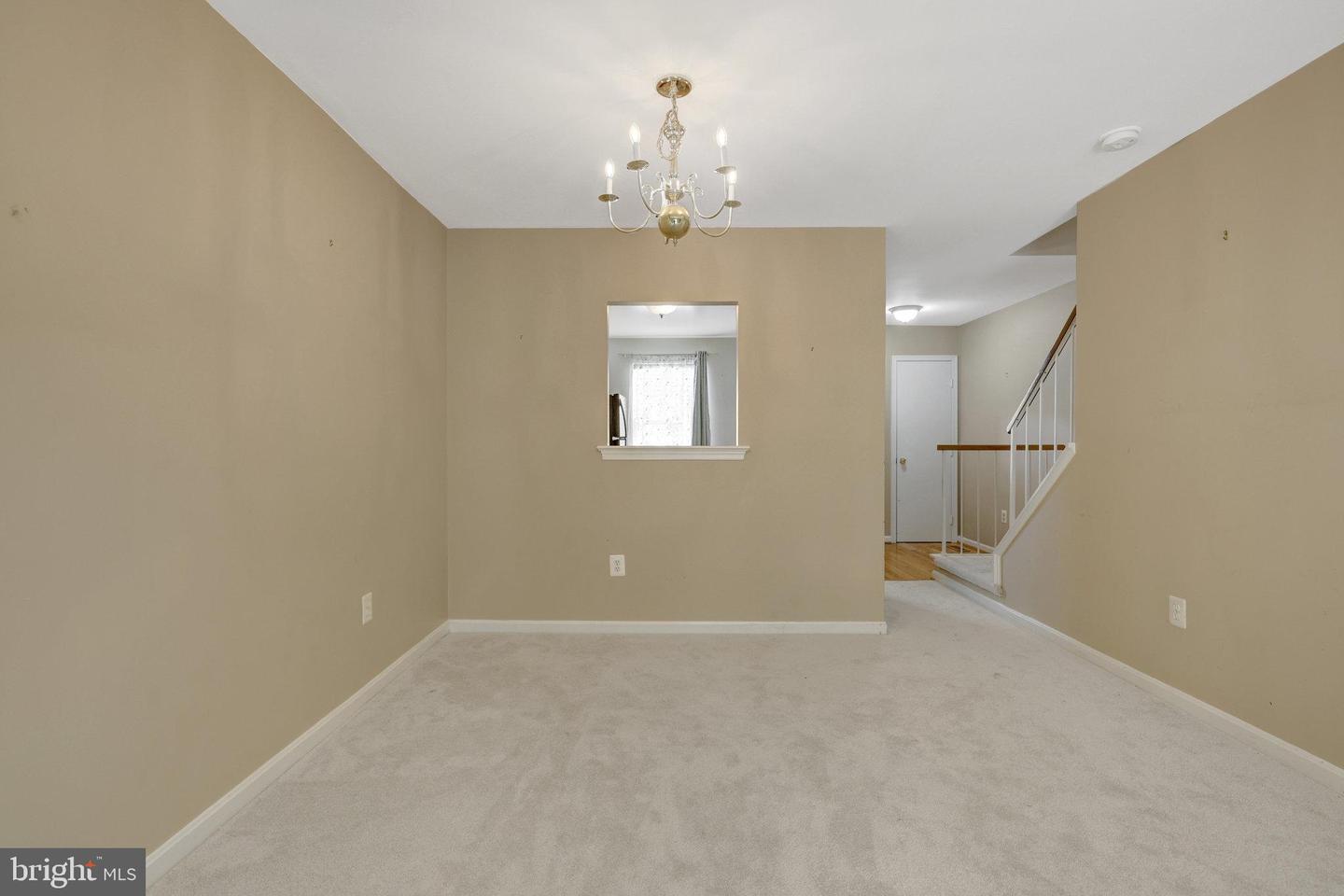 6886 CHASEWOOD CIR, CENTREVILLE, Virginia 20121, 2 Bedrooms Bedrooms, ,3 BathroomsBathrooms,Residential,For sale,6886 CHASEWOOD CIR,VAFX2247164 MLS # VAFX2247164