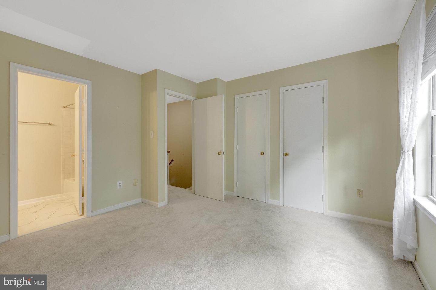 6886 CHASEWOOD CIR, CENTREVILLE, Virginia 20121, 2 Bedrooms Bedrooms, ,3 BathroomsBathrooms,Residential,For sale,6886 CHASEWOOD CIR,VAFX2247164 MLS # VAFX2247164