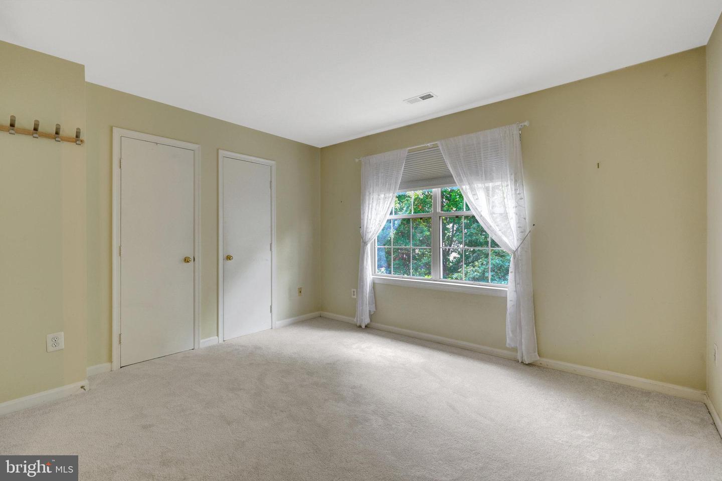 6886 CHASEWOOD CIR, CENTREVILLE, Virginia 20121, 2 Bedrooms Bedrooms, ,3 BathroomsBathrooms,Residential,For sale,6886 CHASEWOOD CIR,VAFX2247164 MLS # VAFX2247164