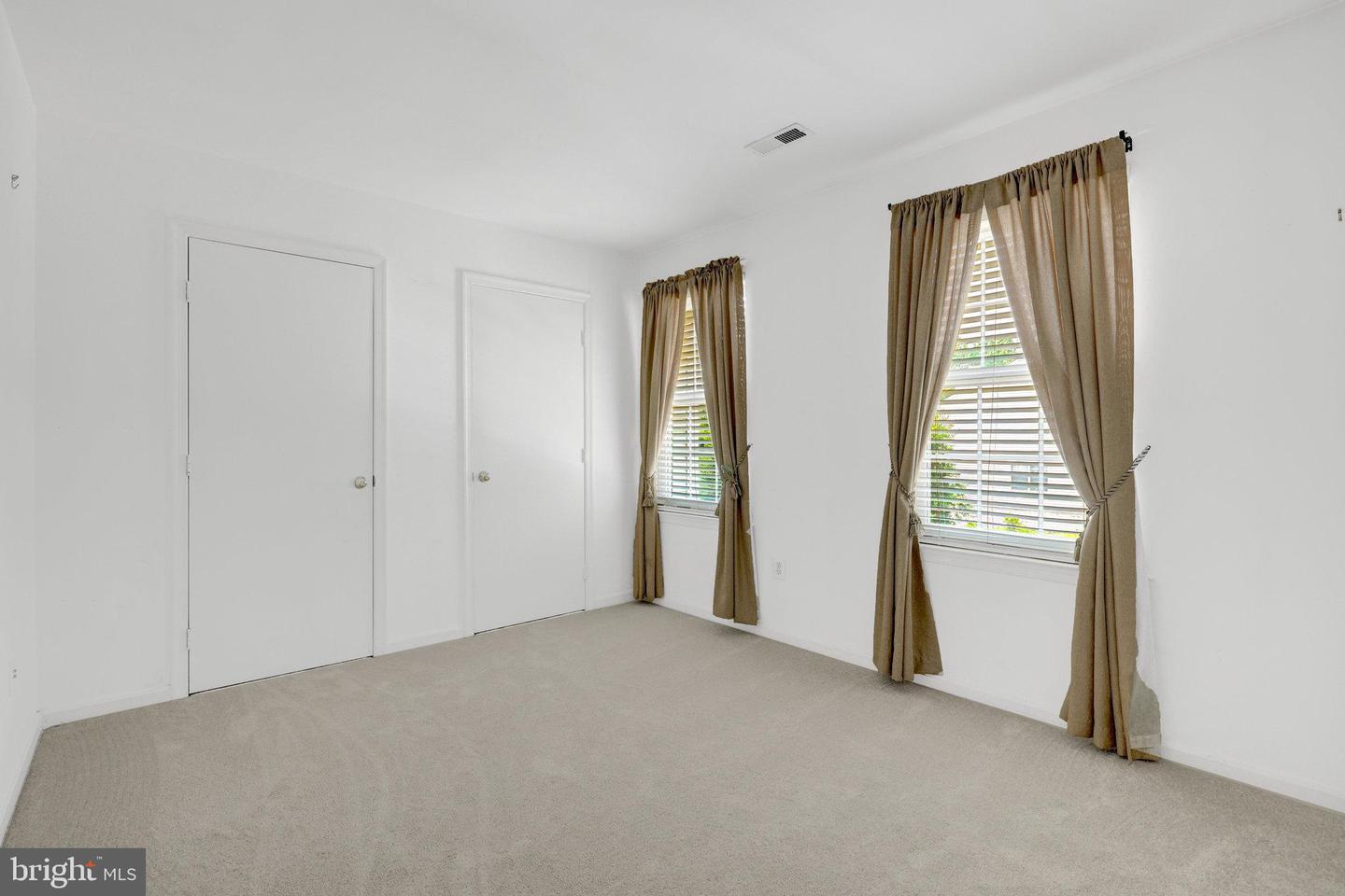 6886 CHASEWOOD CIR, CENTREVILLE, Virginia 20121, 2 Bedrooms Bedrooms, ,3 BathroomsBathrooms,Residential,For sale,6886 CHASEWOOD CIR,VAFX2247164 MLS # VAFX2247164