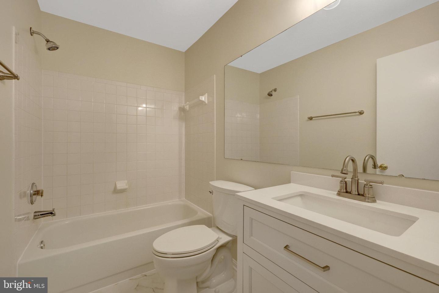 6886 CHASEWOOD CIR, CENTREVILLE, Virginia 20121, 2 Bedrooms Bedrooms, ,3 BathroomsBathrooms,Residential,For sale,6886 CHASEWOOD CIR,VAFX2247164 MLS # VAFX2247164