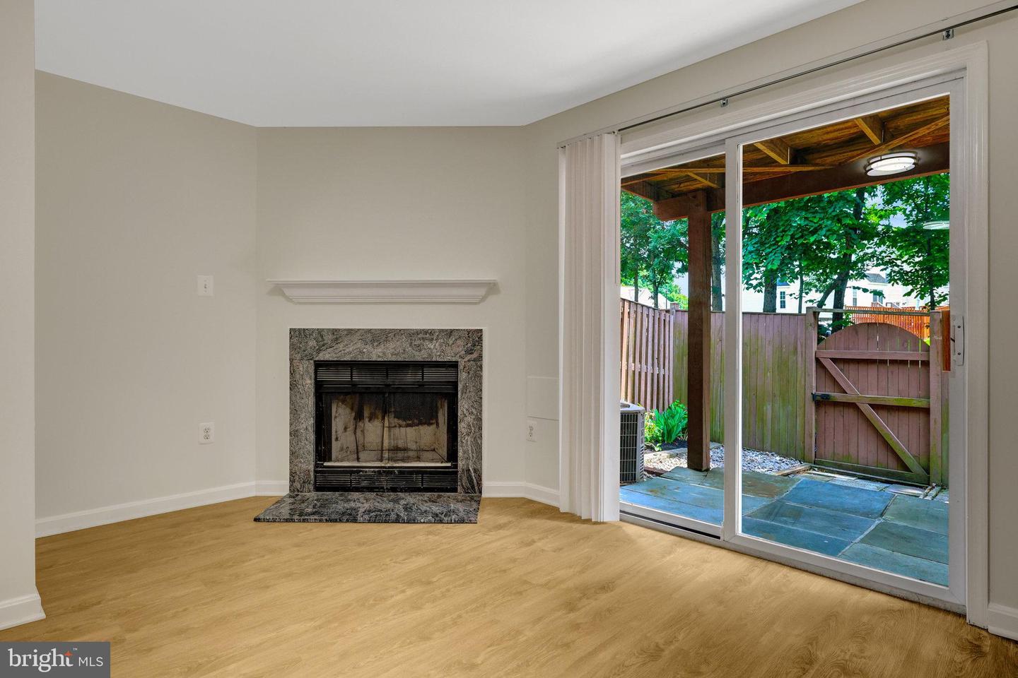 6886 CHASEWOOD CIR, CENTREVILLE, Virginia 20121, 2 Bedrooms Bedrooms, ,3 BathroomsBathrooms,Residential,For sale,6886 CHASEWOOD CIR,VAFX2247164 MLS # VAFX2247164