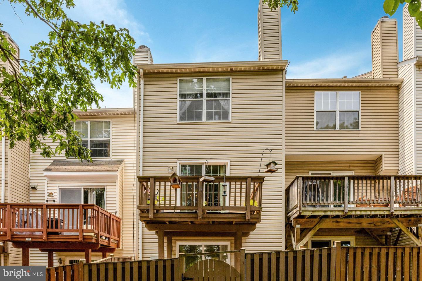 6886 CHASEWOOD CIR, CENTREVILLE, Virginia 20121, 2 Bedrooms Bedrooms, ,3 BathroomsBathrooms,Residential,For sale,6886 CHASEWOOD CIR,VAFX2247164 MLS # VAFX2247164