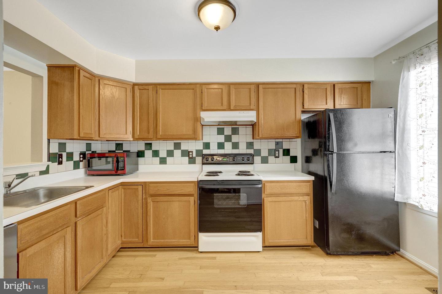 6886 CHASEWOOD CIR, CENTREVILLE, Virginia 20121, 2 Bedrooms Bedrooms, ,3 BathroomsBathrooms,Residential,For sale,6886 CHASEWOOD CIR,VAFX2247164 MLS # VAFX2247164