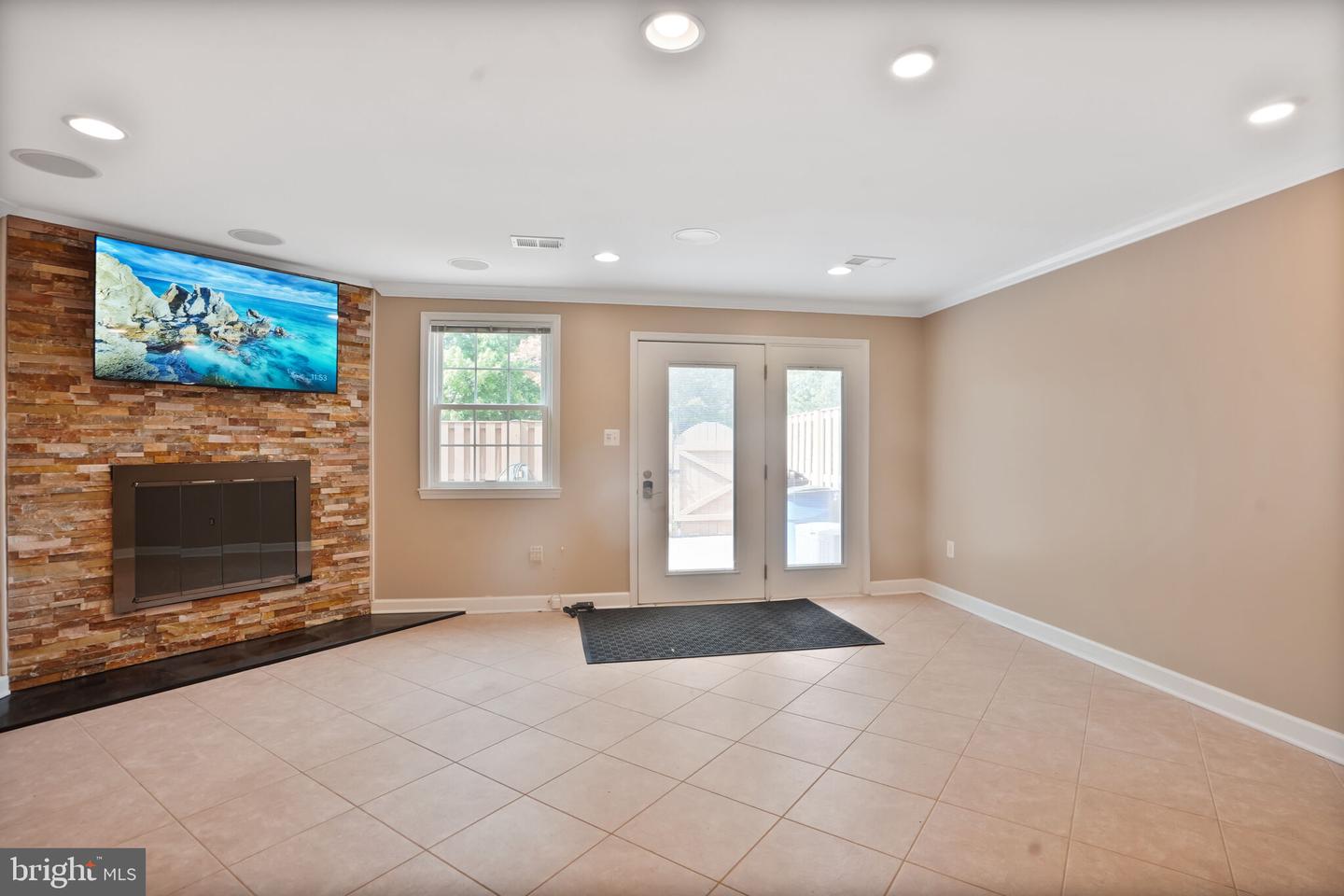 3848 UNIVERSITY DR, FAIRFAX, Virginia 22030, 3 Bedrooms Bedrooms, ,3 BathroomsBathrooms,Residential,For sale,3848 UNIVERSITY DR,VAFC2006456 MLS # VAFC2006456