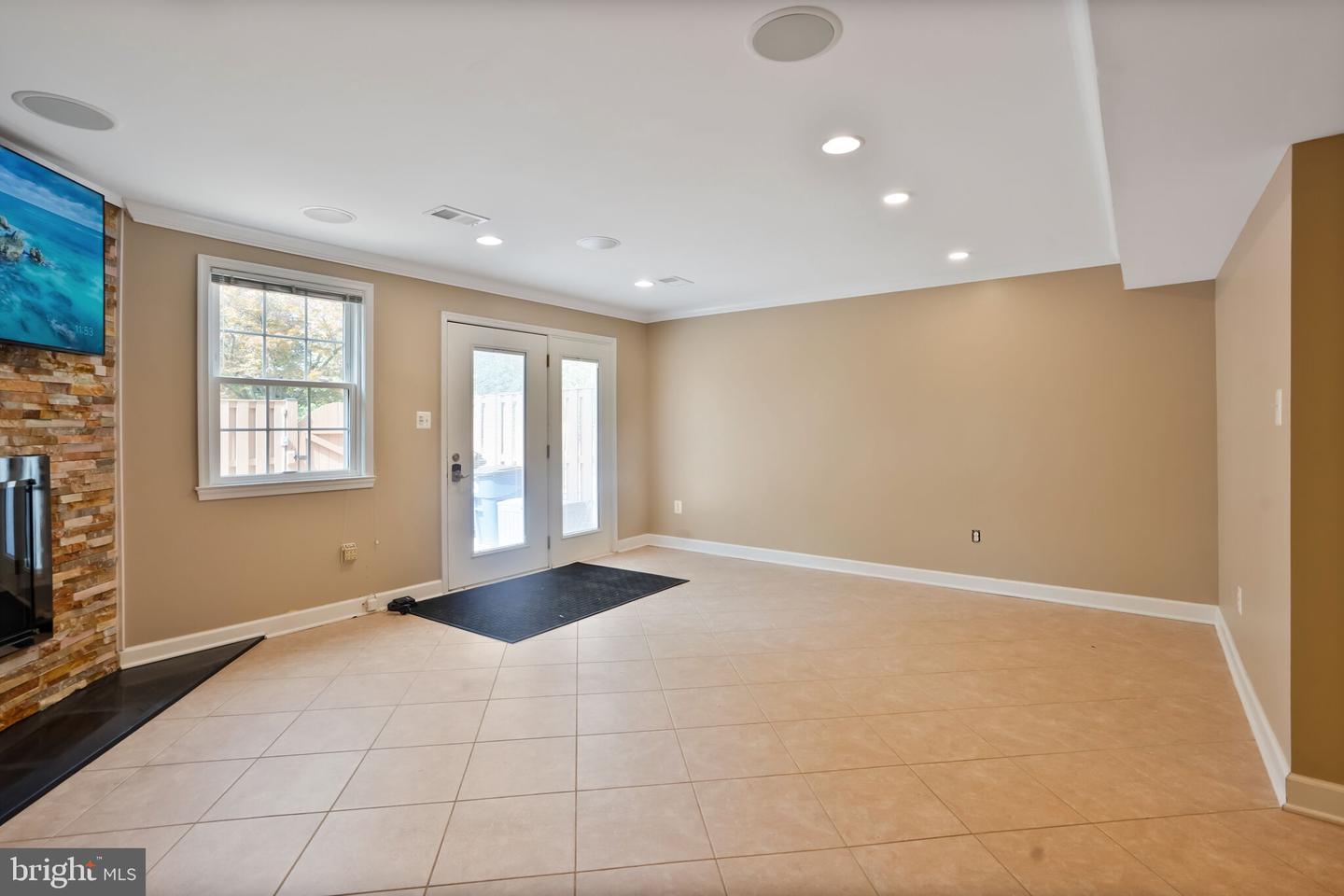3848 UNIVERSITY DR, FAIRFAX, Virginia 22030, 3 Bedrooms Bedrooms, ,3 BathroomsBathrooms,Residential,For sale,3848 UNIVERSITY DR,VAFC2006456 MLS # VAFC2006456