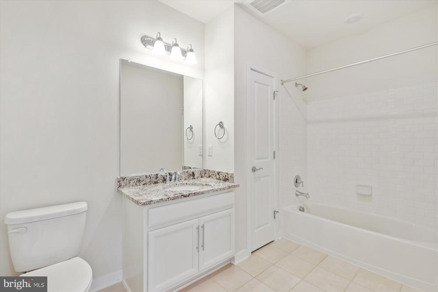3989 NORTON PL #207, FAIRFAX, Virginia 22030, 2 Bedrooms Bedrooms, ,2 BathroomsBathrooms,Residential,For sale,3989 NORTON PL #207,VAFC2006474 MLS # VAFC2006474