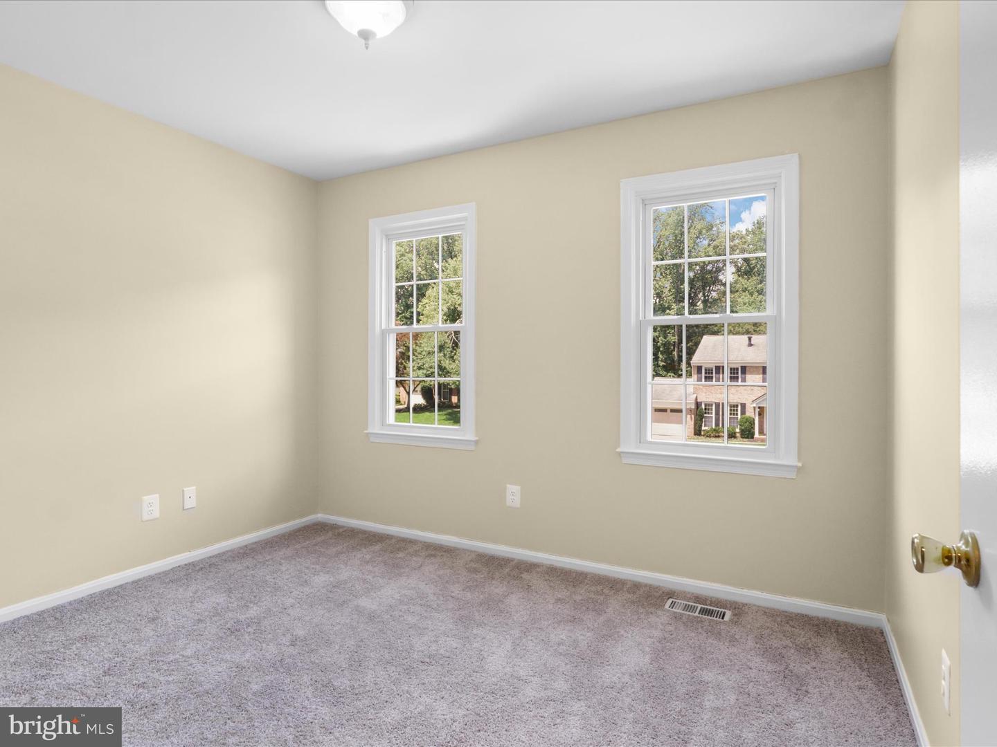 8701 ETTA DR, SPRINGFIELD, Virginia 22152, 5 Bedrooms Bedrooms, ,4 BathroomsBathrooms,Residential,For sale,8701 ETTA DR,VAFX2247936 MLS # VAFX2247936