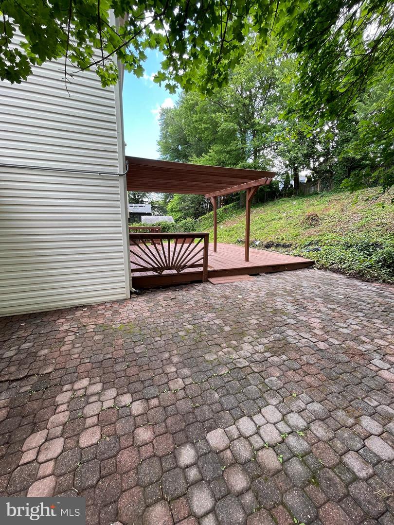 8701 ETTA DR, SPRINGFIELD, Virginia 22152, 5 Bedrooms Bedrooms, ,4 BathroomsBathrooms,Residential,For sale,8701 ETTA DR,VAFX2247936 MLS # VAFX2247936