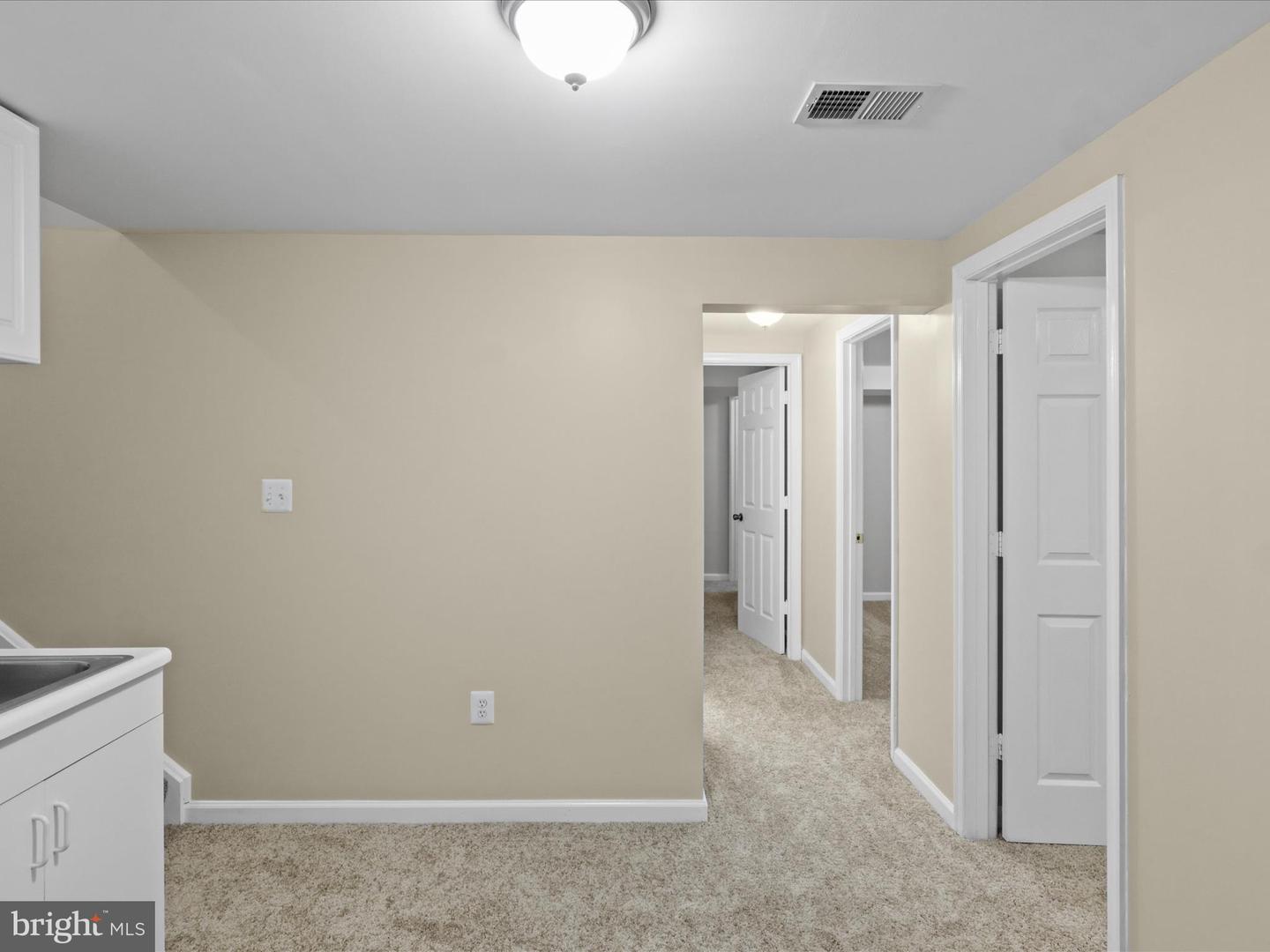 8701 ETTA DR, SPRINGFIELD, Virginia 22152, 5 Bedrooms Bedrooms, ,4 BathroomsBathrooms,Residential,For sale,8701 ETTA DR,VAFX2247936 MLS # VAFX2247936