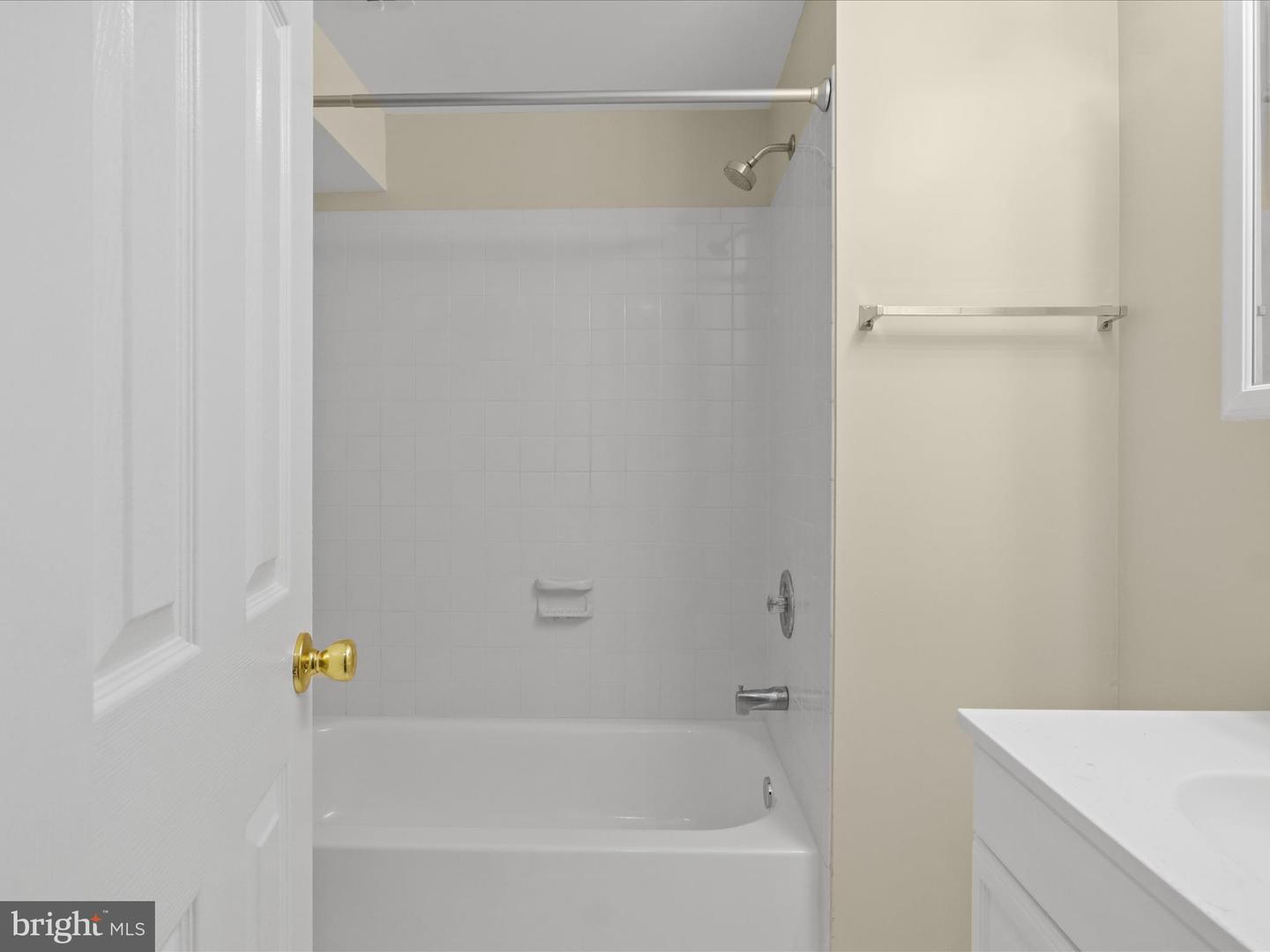 8701 ETTA DR, SPRINGFIELD, Virginia 22152, 5 Bedrooms Bedrooms, ,4 BathroomsBathrooms,Residential,For sale,8701 ETTA DR,VAFX2247936 MLS # VAFX2247936