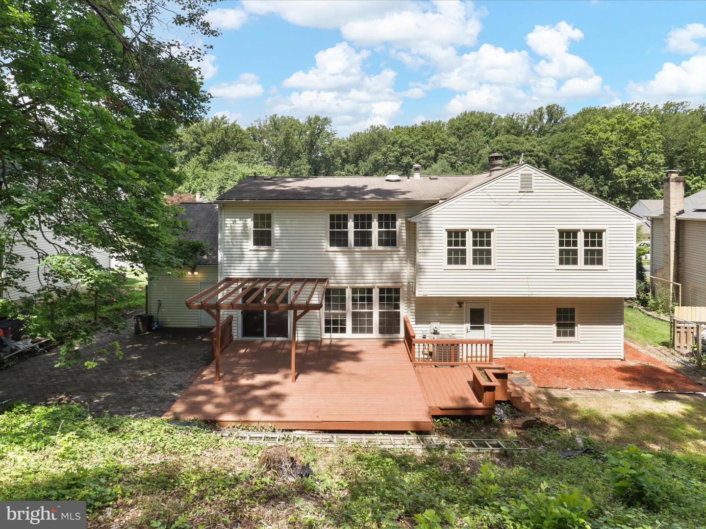 8701 ETTA DR, SPRINGFIELD, Virginia 22152, 5 Bedrooms Bedrooms, ,4 BathroomsBathrooms,Residential,For sale,8701 ETTA DR,VAFX2247936 MLS # VAFX2247936