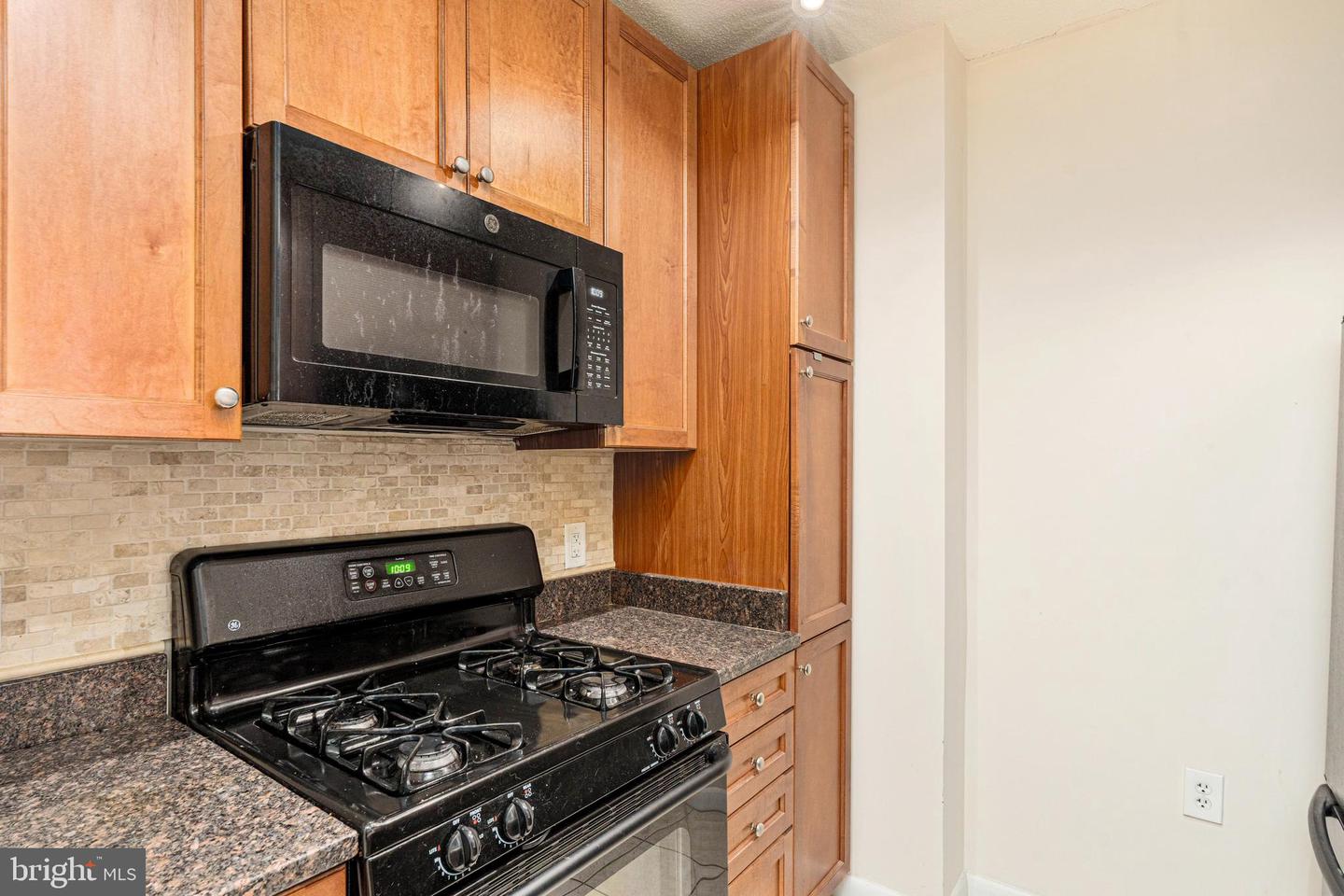 851 N GLEBE RD #1407, ARLINGTON, Virginia 22203, 1 Bedroom Bedrooms, 3 Rooms Rooms,1 BathroomBathrooms,Residential,For sale,851 N GLEBE RD #1407,VAAR2056502 MLS # VAAR2056502