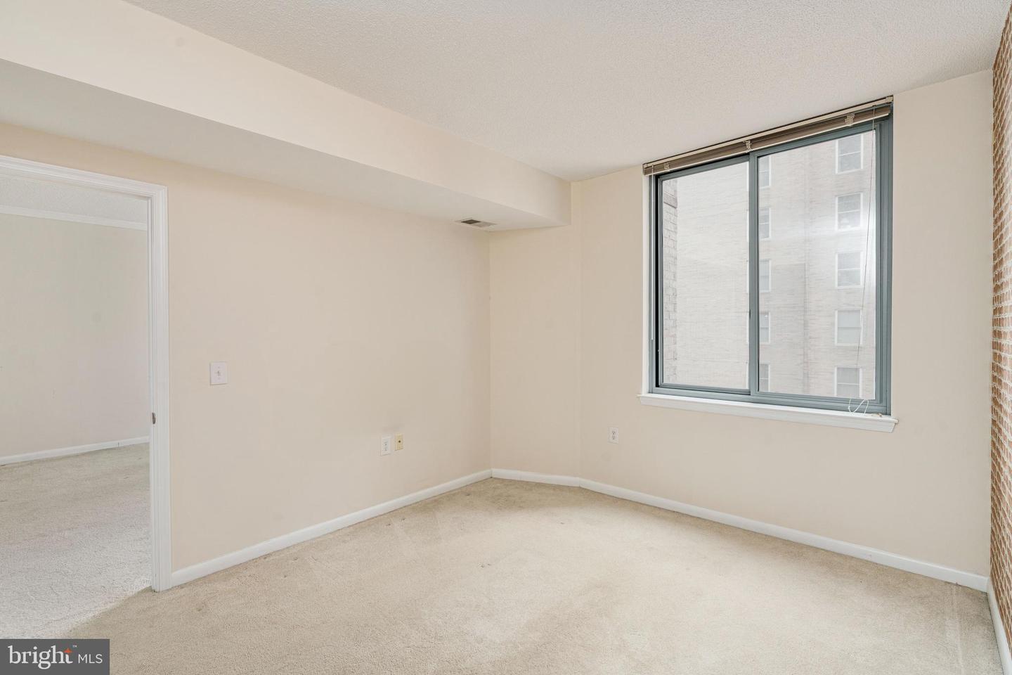 851 N GLEBE RD #1407, ARLINGTON, Virginia 22203, 1 Bedroom Bedrooms, 3 Rooms Rooms,1 BathroomBathrooms,Residential,For sale,851 N GLEBE RD #1407,VAAR2056502 MLS # VAAR2056502
