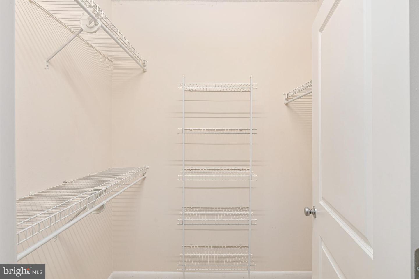 851 N GLEBE RD #1407, ARLINGTON, Virginia 22203, 1 Bedroom Bedrooms, 3 Rooms Rooms,1 BathroomBathrooms,Residential,For sale,851 N GLEBE RD #1407,VAAR2056502 MLS # VAAR2056502