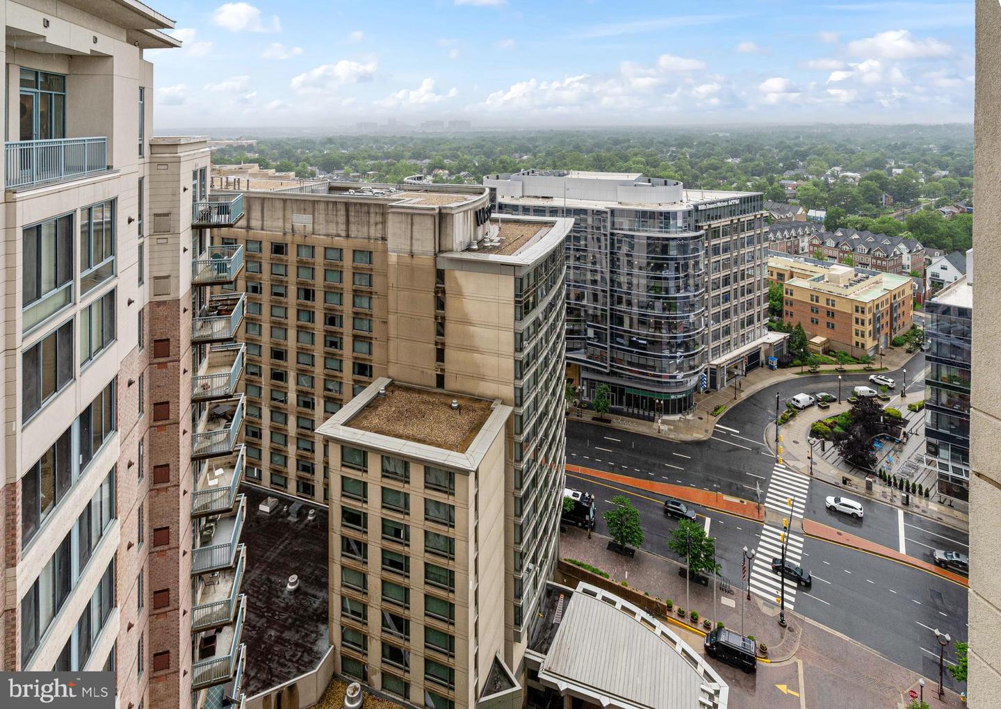 851 N GLEBE RD #1407, ARLINGTON, Virginia 22203, 1 Bedroom Bedrooms, 3 Rooms Rooms,1 BathroomBathrooms,Residential,For sale,851 N GLEBE RD #1407,VAAR2056502 MLS # VAAR2056502