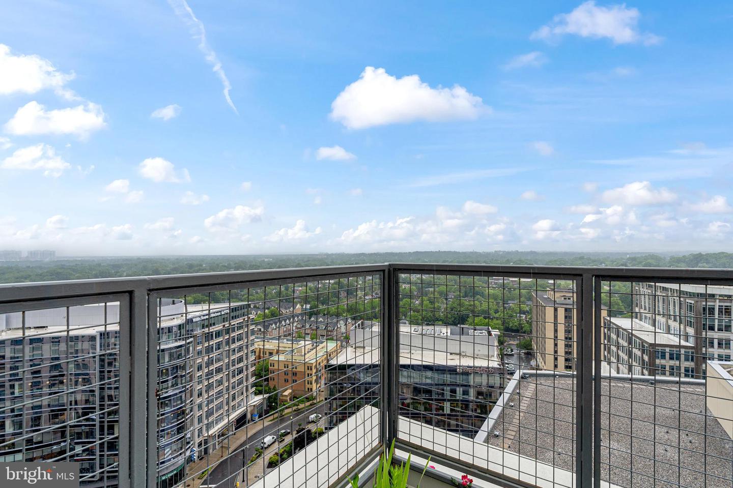 851 N GLEBE RD #1407, ARLINGTON, Virginia 22203, 1 Bedroom Bedrooms, 3 Rooms Rooms,1 BathroomBathrooms,Residential,For sale,851 N GLEBE RD #1407,VAAR2056502 MLS # VAAR2056502