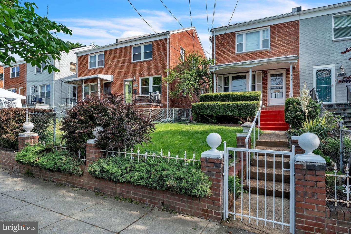 712 CHESAPEAKE ST SE, WASHINGTON, District Of Columbia 20032, 3 Bedrooms Bedrooms, 7 Rooms Rooms,2 BathroomsBathrooms,Residential,For sale,712 CHESAPEAKE ST SE,DCDC2206010 MLS # DCDC2206010