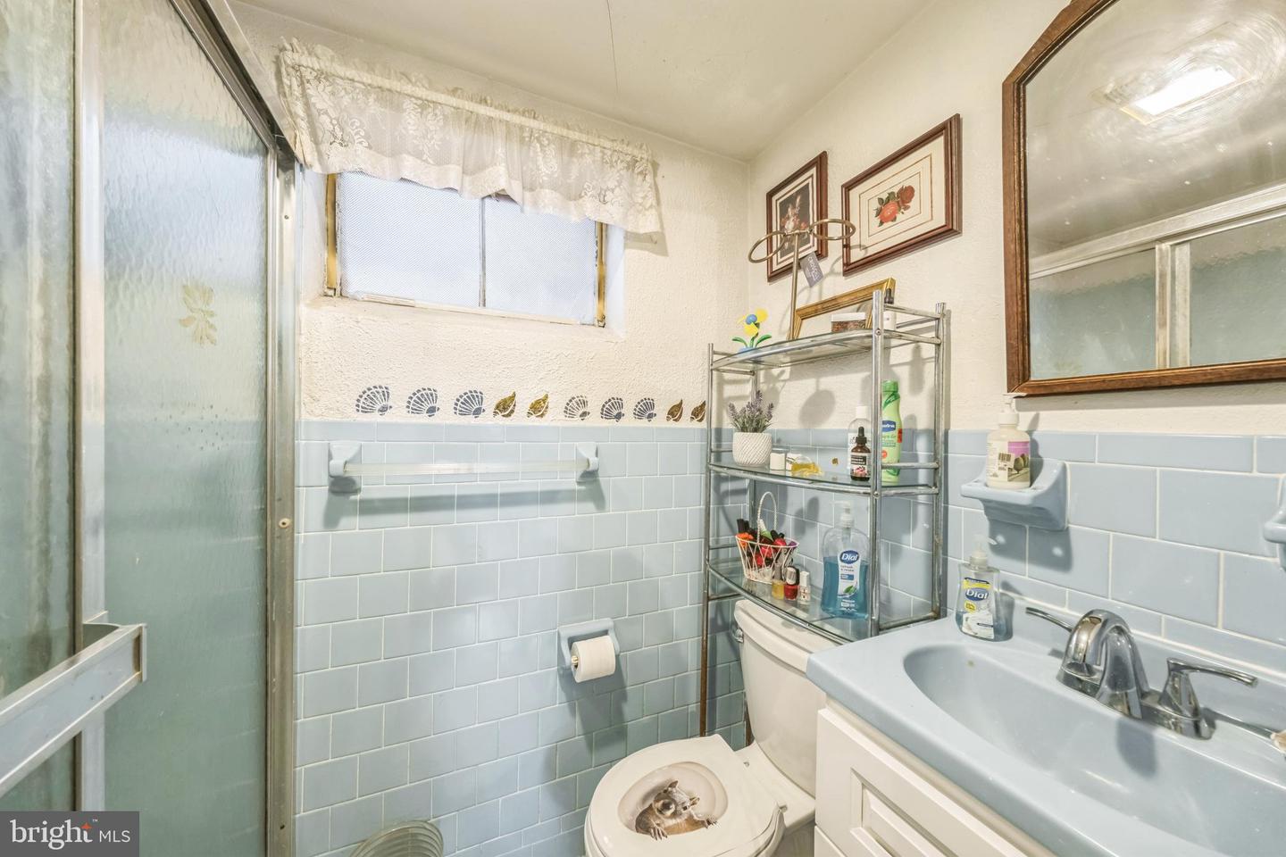 712 CHESAPEAKE ST SE, WASHINGTON, District Of Columbia 20032, 3 Bedrooms Bedrooms, 7 Rooms Rooms,2 BathroomsBathrooms,Residential,For sale,712 CHESAPEAKE ST SE,DCDC2206010 MLS # DCDC2206010