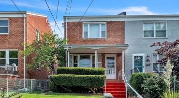 712 CHESAPEAKE ST SE, WASHINGTON, District Of Columbia 20032, 3 Bedrooms Bedrooms, 7 Rooms Rooms,2 BathroomsBathrooms,Residential,For sale,712 CHESAPEAKE ST SE,DCDC2206010 MLS # DCDC2206010